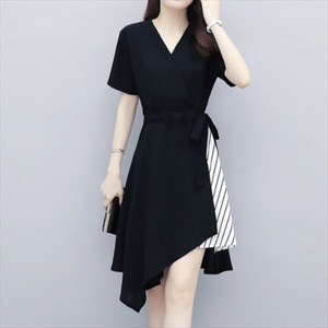 【送料無料】 ワンピースドレス Aライン フレア 半袖 無地 ストライプ柄 Vネック エレガント系 きれいめ 大人可愛い シンプルデザイン ひざ丈 30代 40代 春 レディースファッション 可愛い お出かけ 女子会 デイリーユース お茶会 お呼ばれ