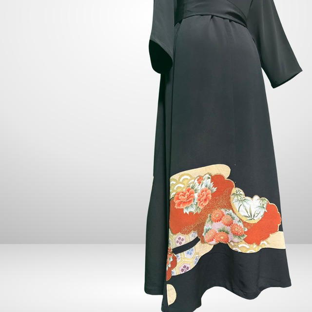 黒留袖　ワンピース　和柄　松と菊柄　ドレス　着物リメイク　結婚式