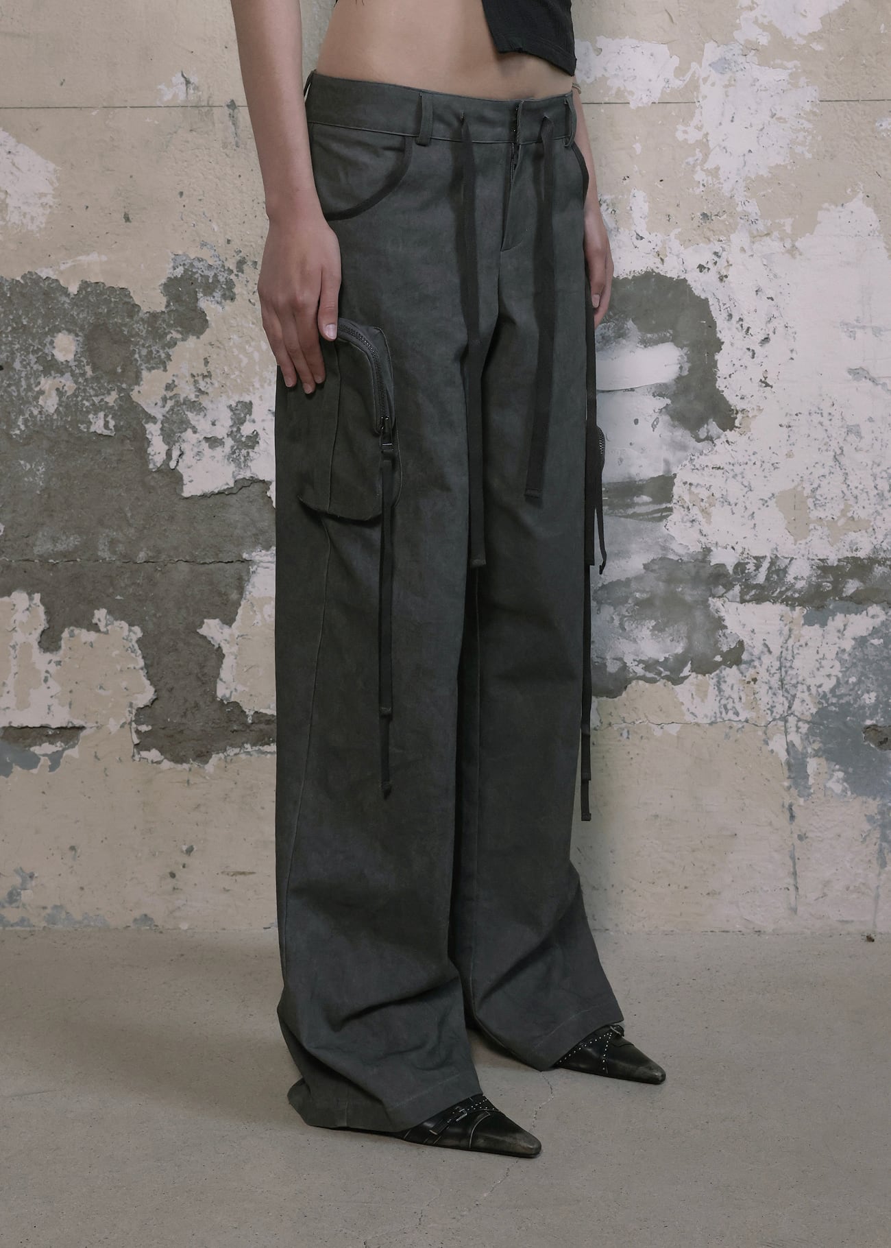 BOHEMIAN SEOUL] (UNISEX) POUCH POCKET CARGO WIDE PANTS, WASHED