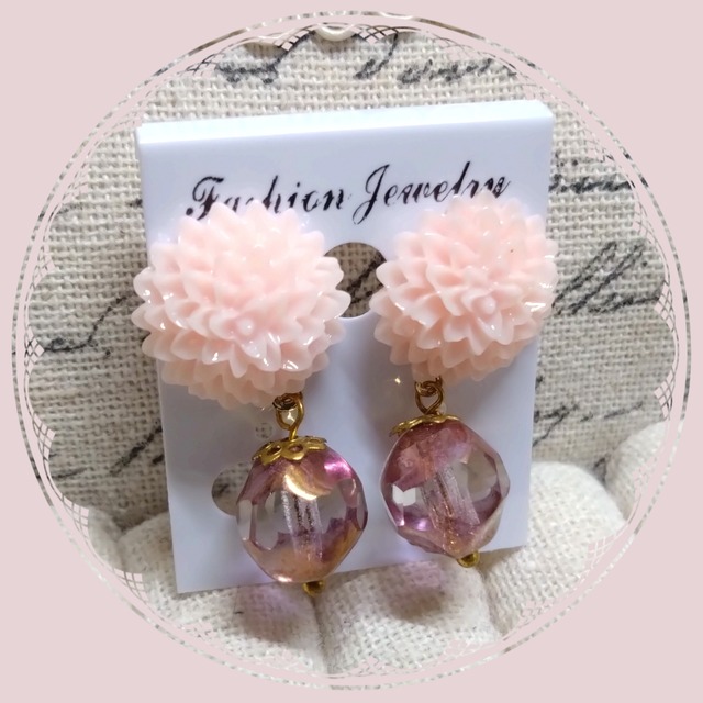 【ピアス】珊瑚の大菊