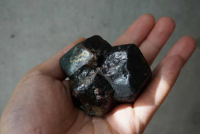 アルマンディン・ガーネット Almandine Garnet 1439