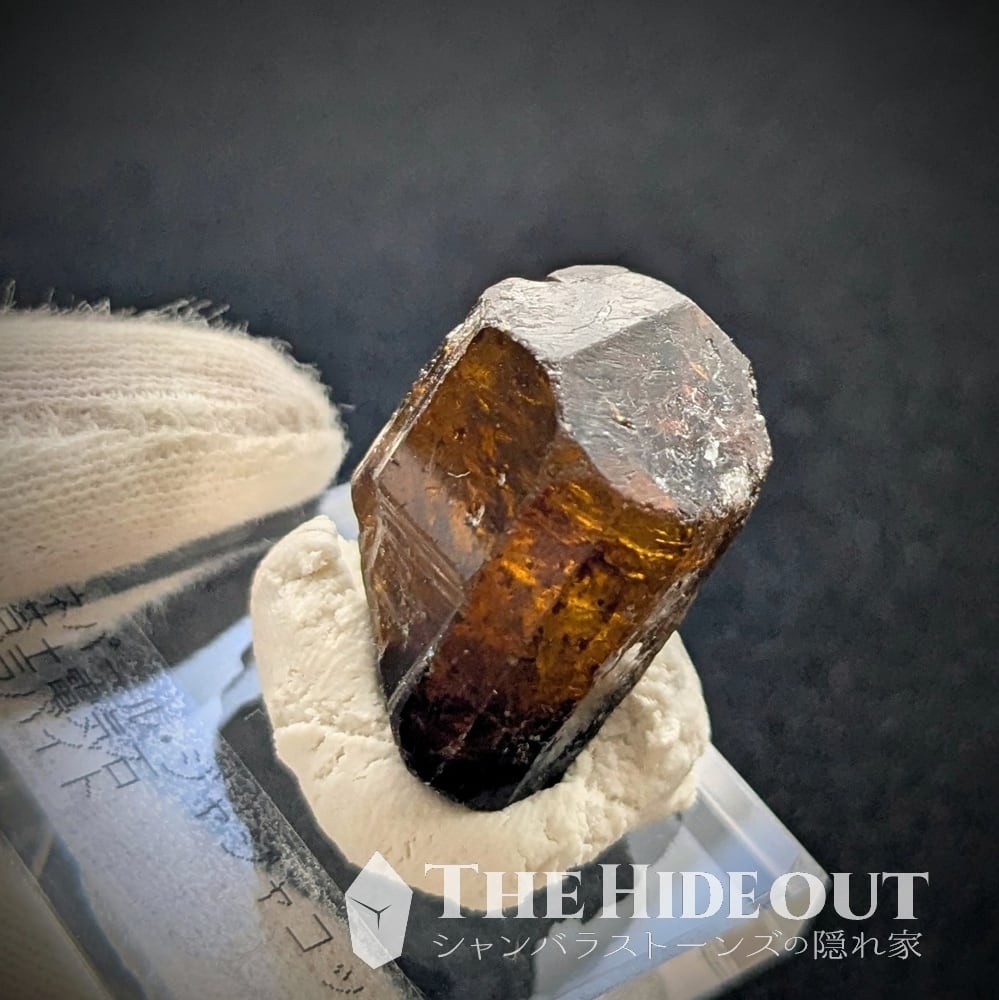 ヒマラヤ産鉱物原石標本013 ジャジャコット地区産ドラバイト（苔土電気