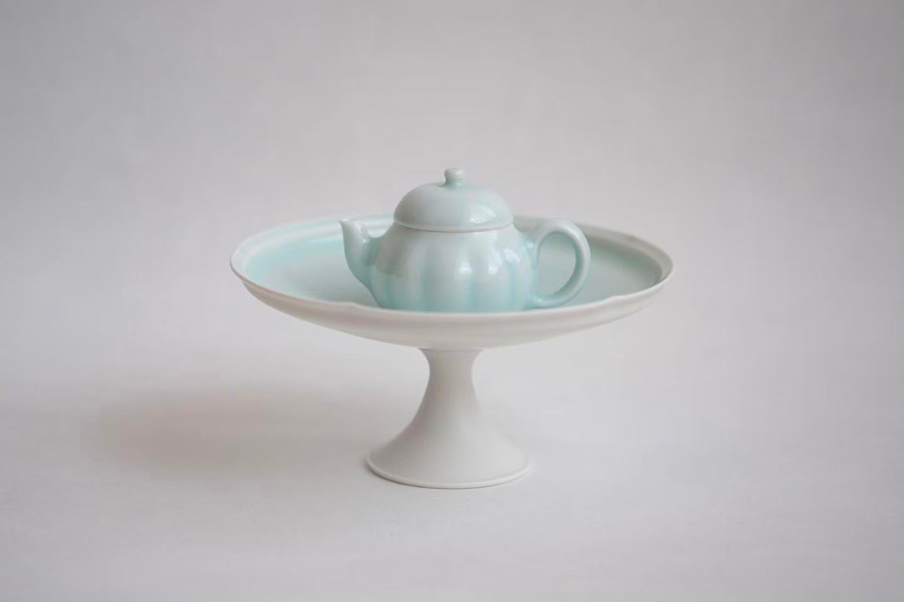 村田匠也 Takuya Murata - 青白磁茶壺 Teapot