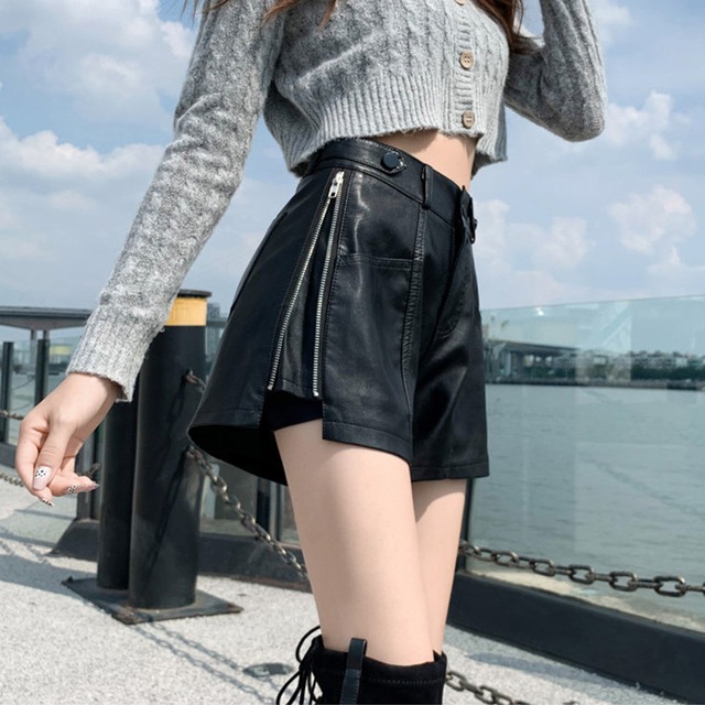 ✿ハイウエストで、脚長効果！【XIXIMILIシリーズ】★短パン★ ボトムス ショートパンツ PU おしゃれ ブラック 黒い