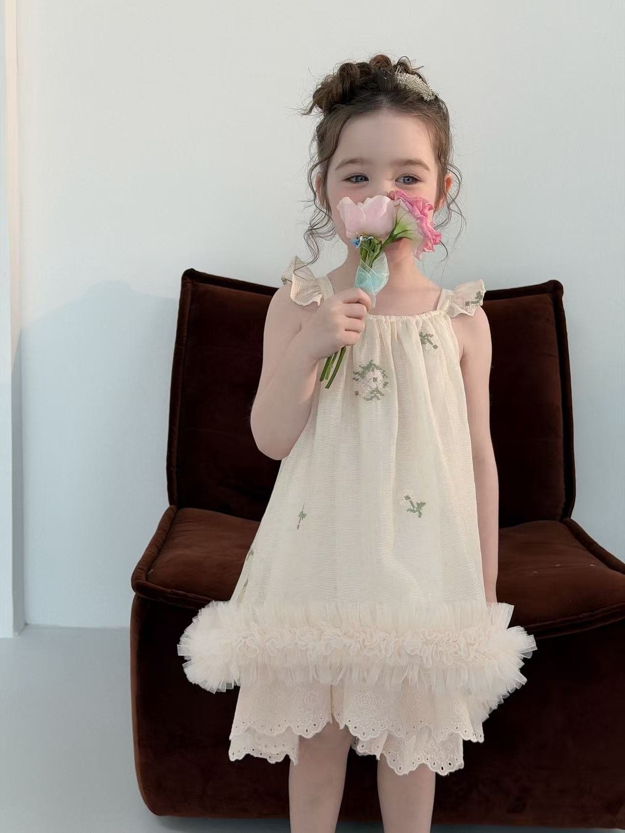 [aiai] Empty Tee Cream Frill Dress / [아이아이] 빈티지크림프릴드레스