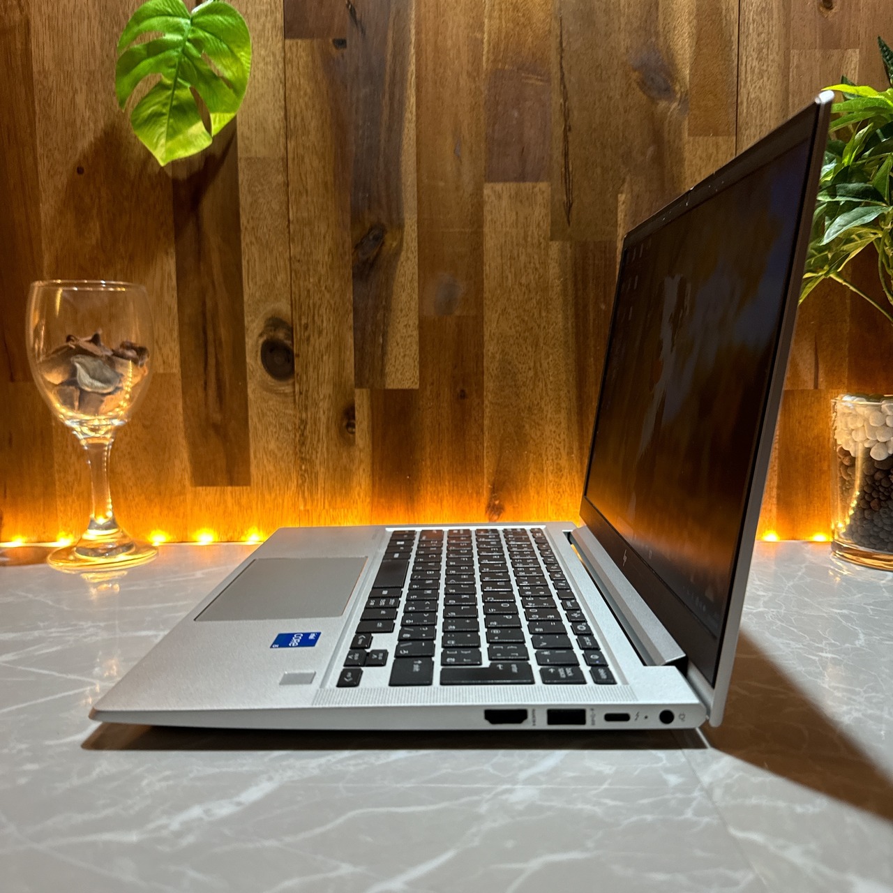 美品2023年モデル‼️HP☘Core i5第13世代☘メモリ16GB☘SSD256GB☘️フルHD☘人気ノートパソコン