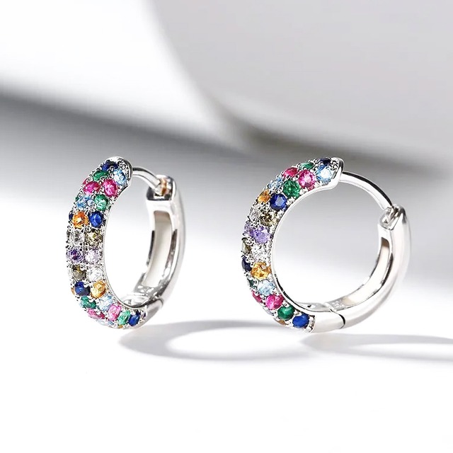 【数量限定アイテム】レインボーパヴェフープピアス