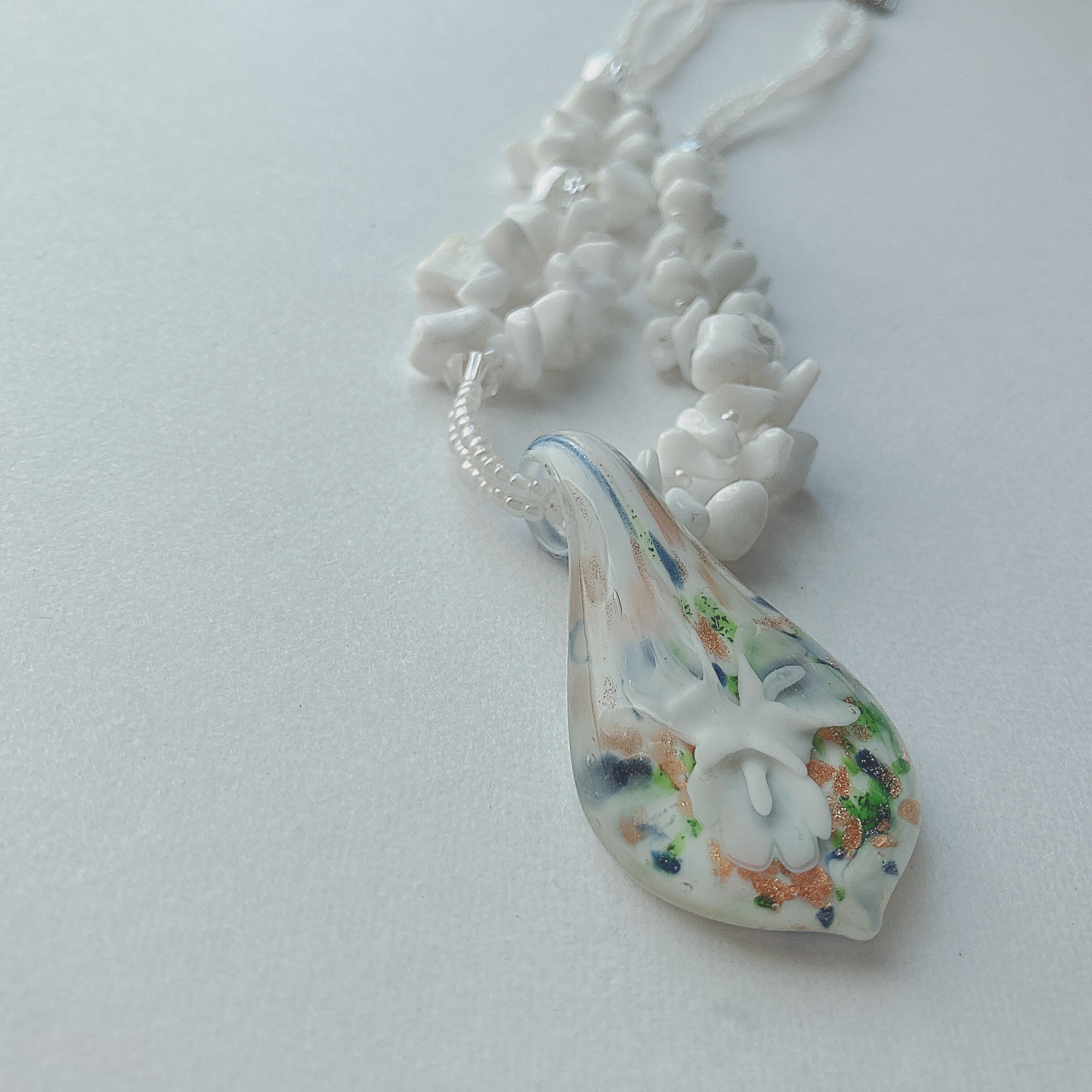 Vintage white clear venetian murano glass lampwork pendant beads