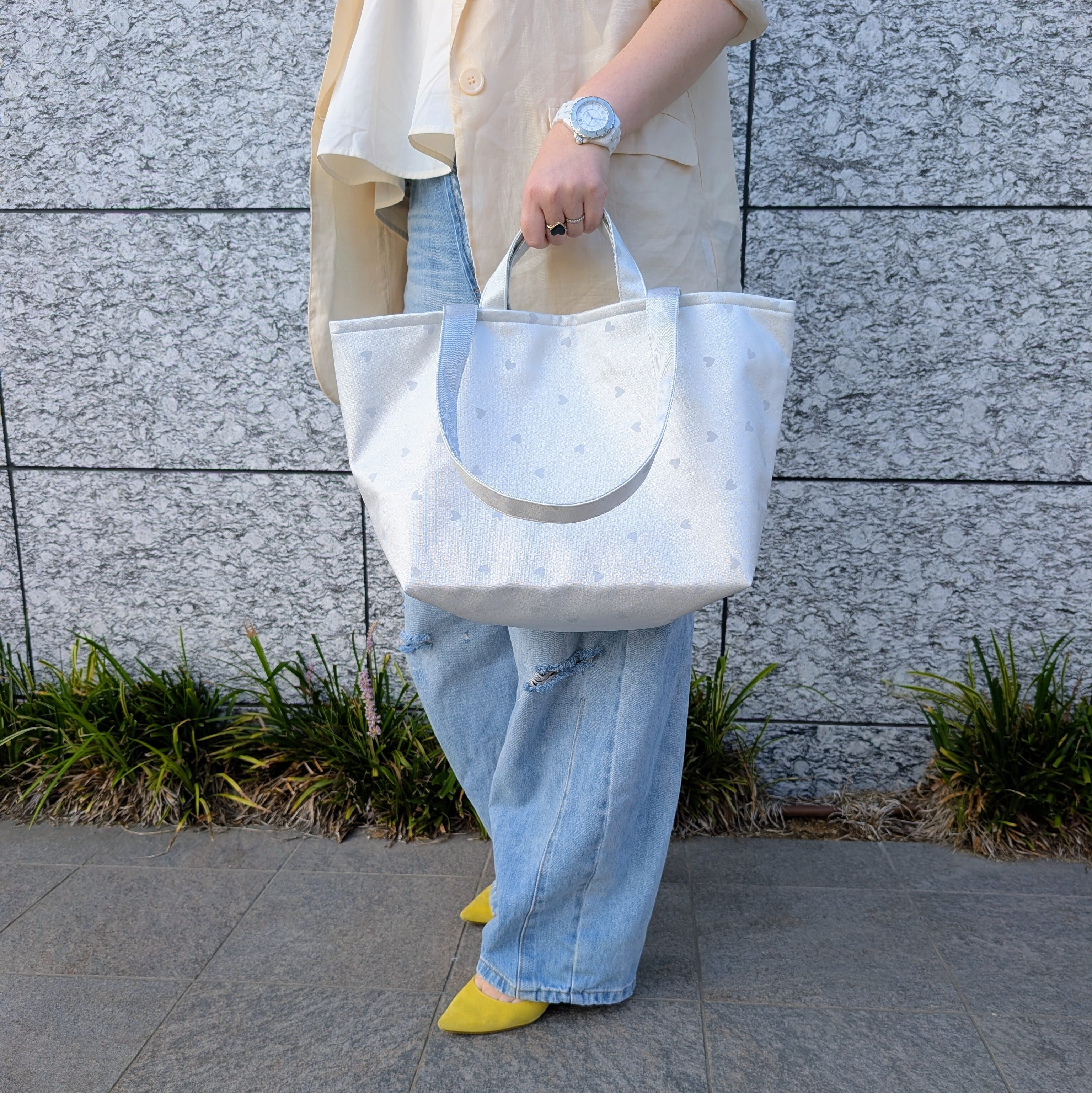 Kirara  BIG tote Bag（ホワイト×グレーハート）