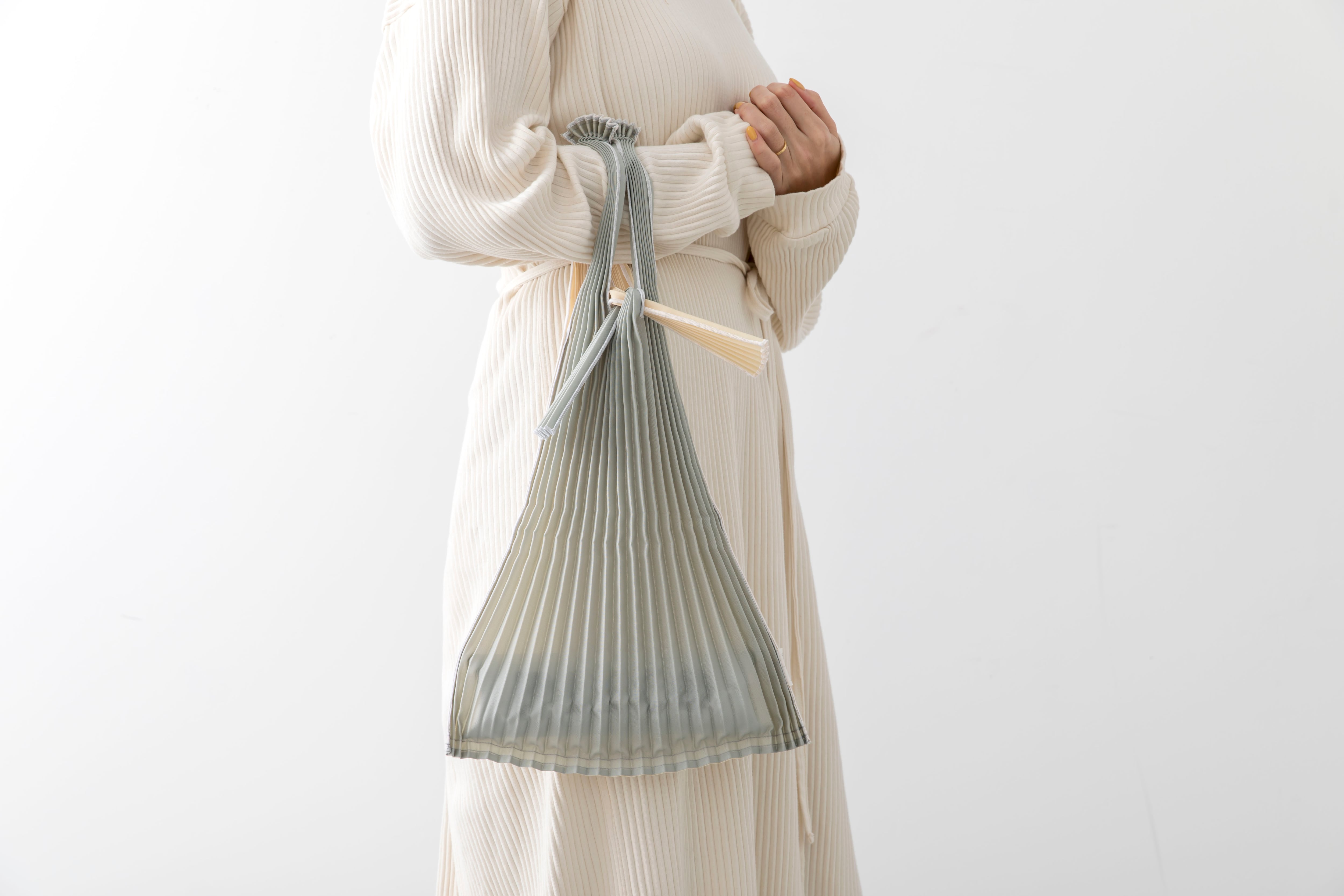 PLECO TATE-PLEATS : S (SILVER/BEIGE) / kna plus ☆購入前に記載の