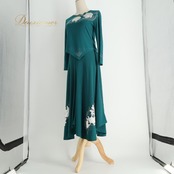 社交ダンス 衣装 prima boutique プリマブティック ツーピース レッスンウェア グリーン系 緑 スタンダード セットアップ 上下セット トップス スカート きれいめ 上品 気品 エレガント かわいい 大人っぽい 華やか ダンスパーティー ステージ衣装 舞台衣装 発表会 2点セット 緑系 ラインストーン レディース 女性 標準 セミフォーマル スタンダード用 演奏会 ダンス服 伸縮性 なし 胸パッドなし 肩パッドなし ポリエステル