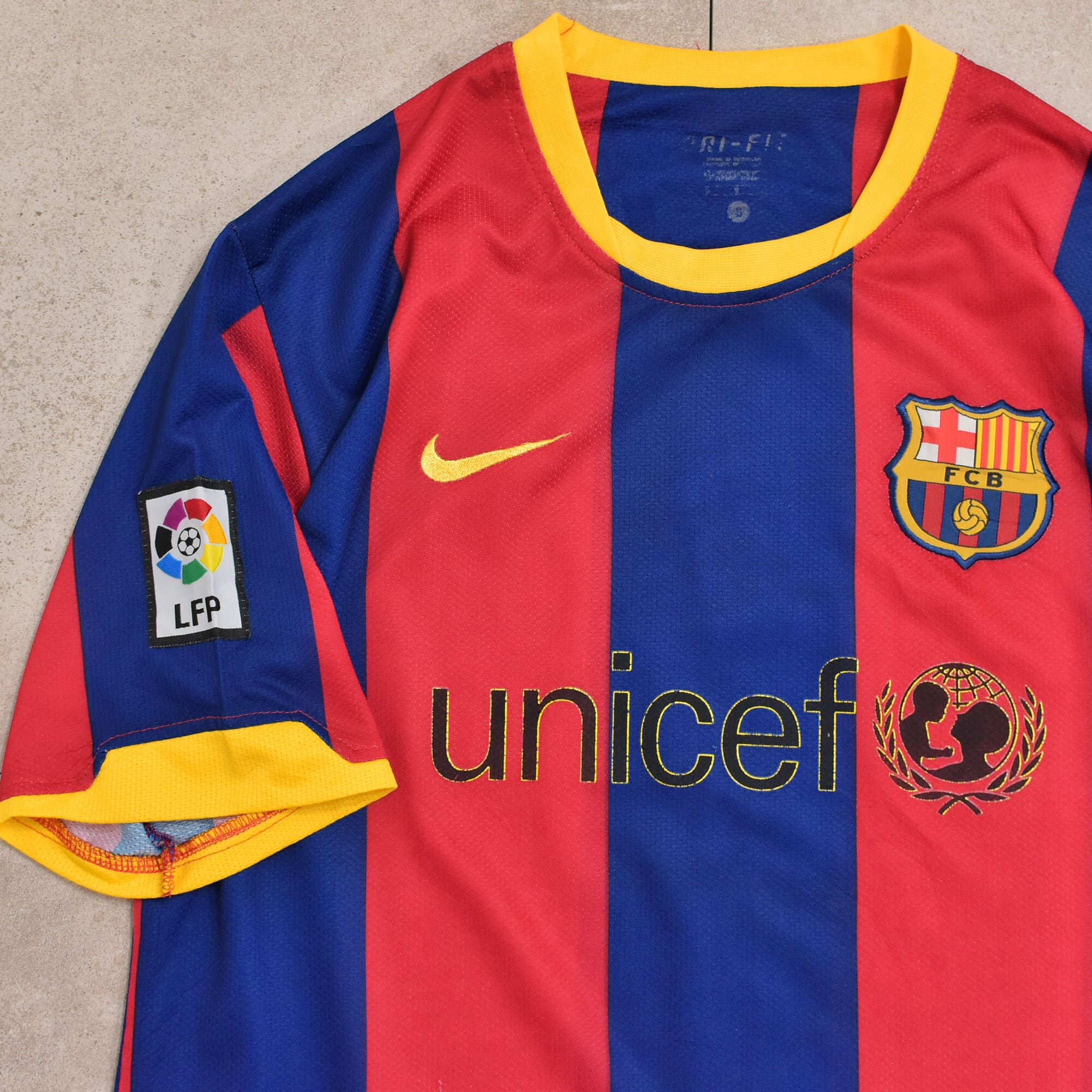 Nike FC Barcelona #6 football game shirt | 古着屋 grin days memory ...