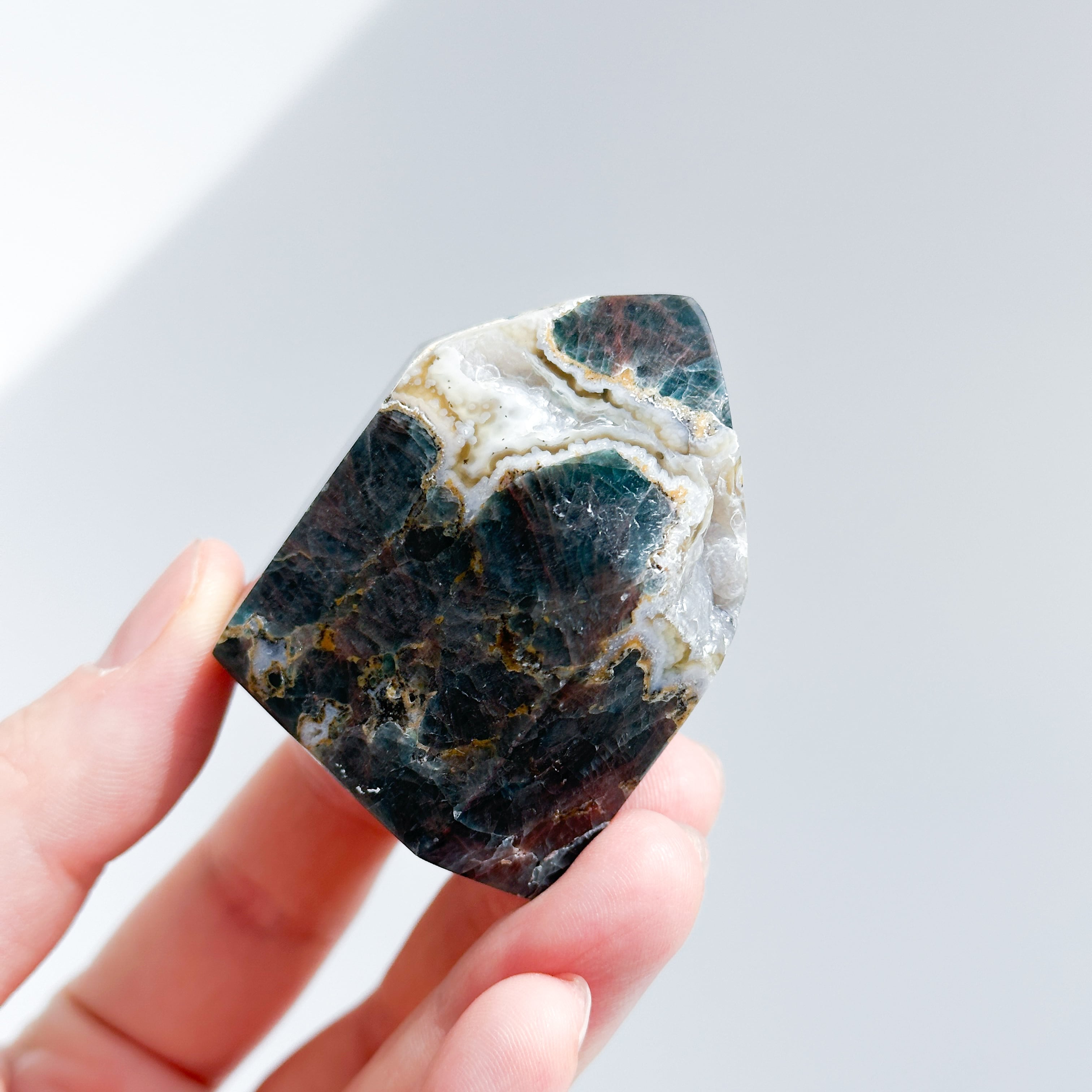 ブルーアパタイト タワー型42◇Blue apatite ◇ 天然石・鉱物