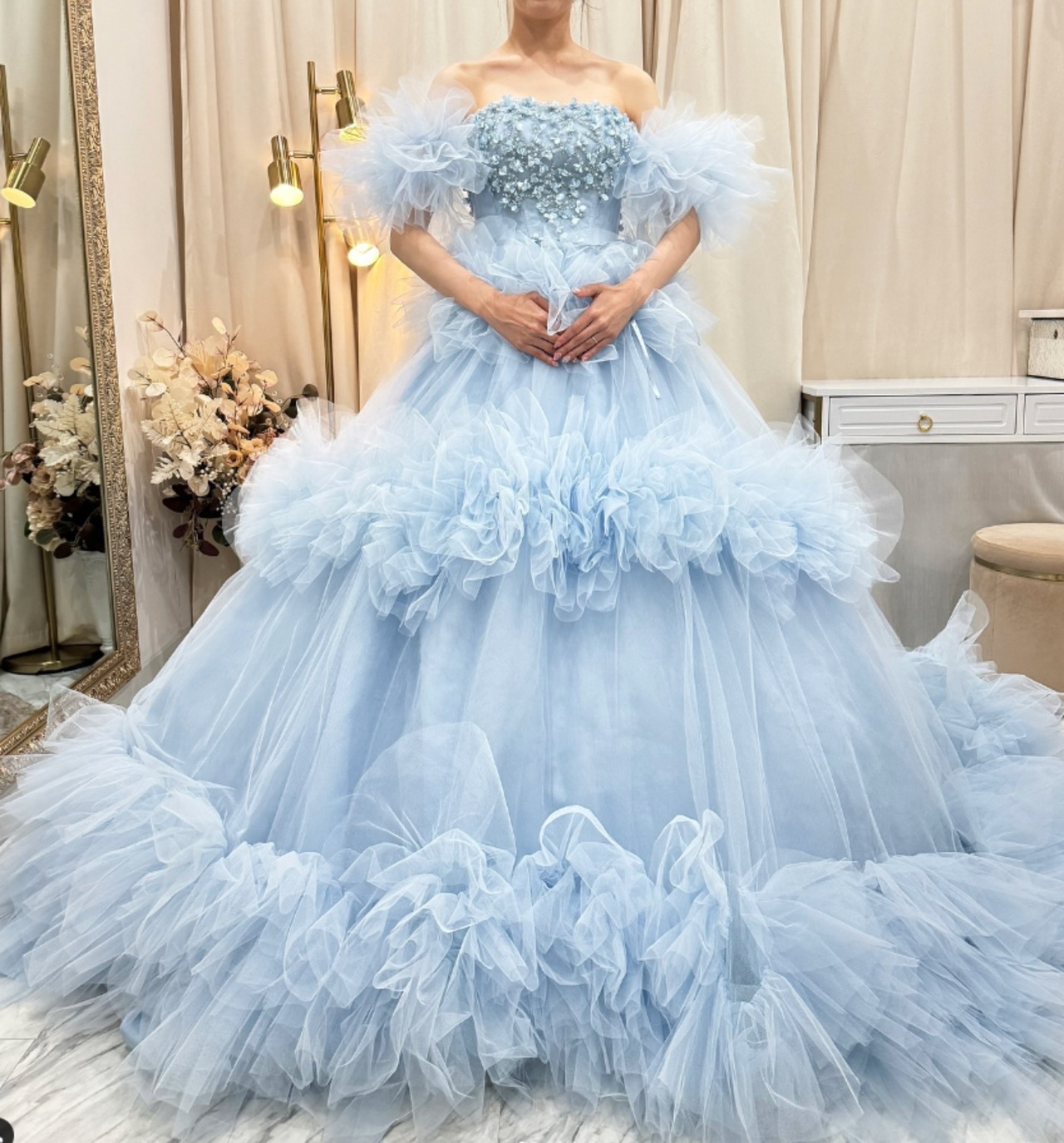 豪華！カラードレス 爽やかで優しいブルー もこもこドレス 取り外し袖  