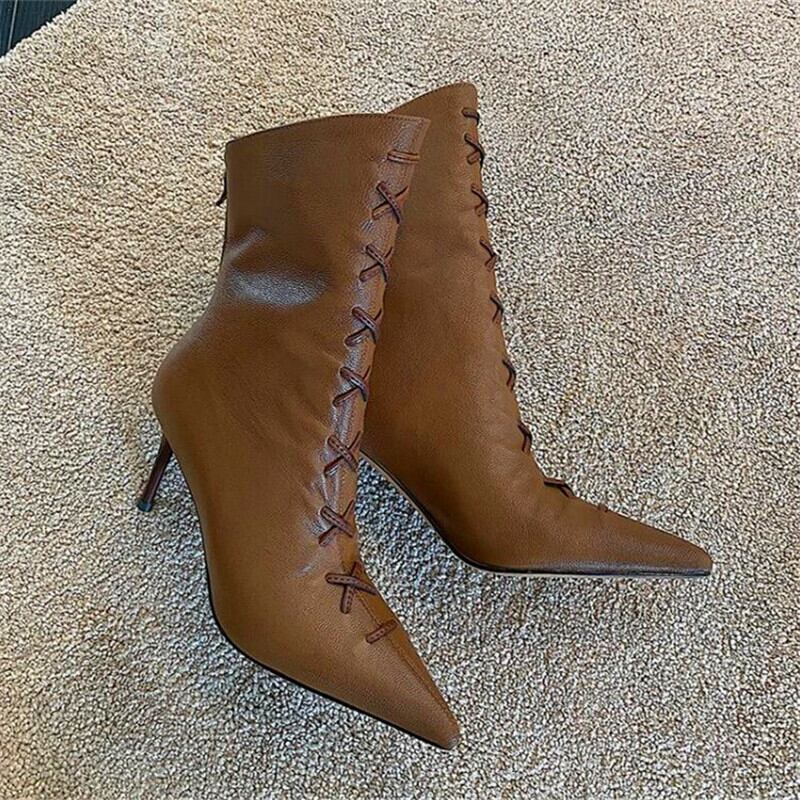 新作】【送料無料】 織り交ぜられた先のとがった女性のかかとの