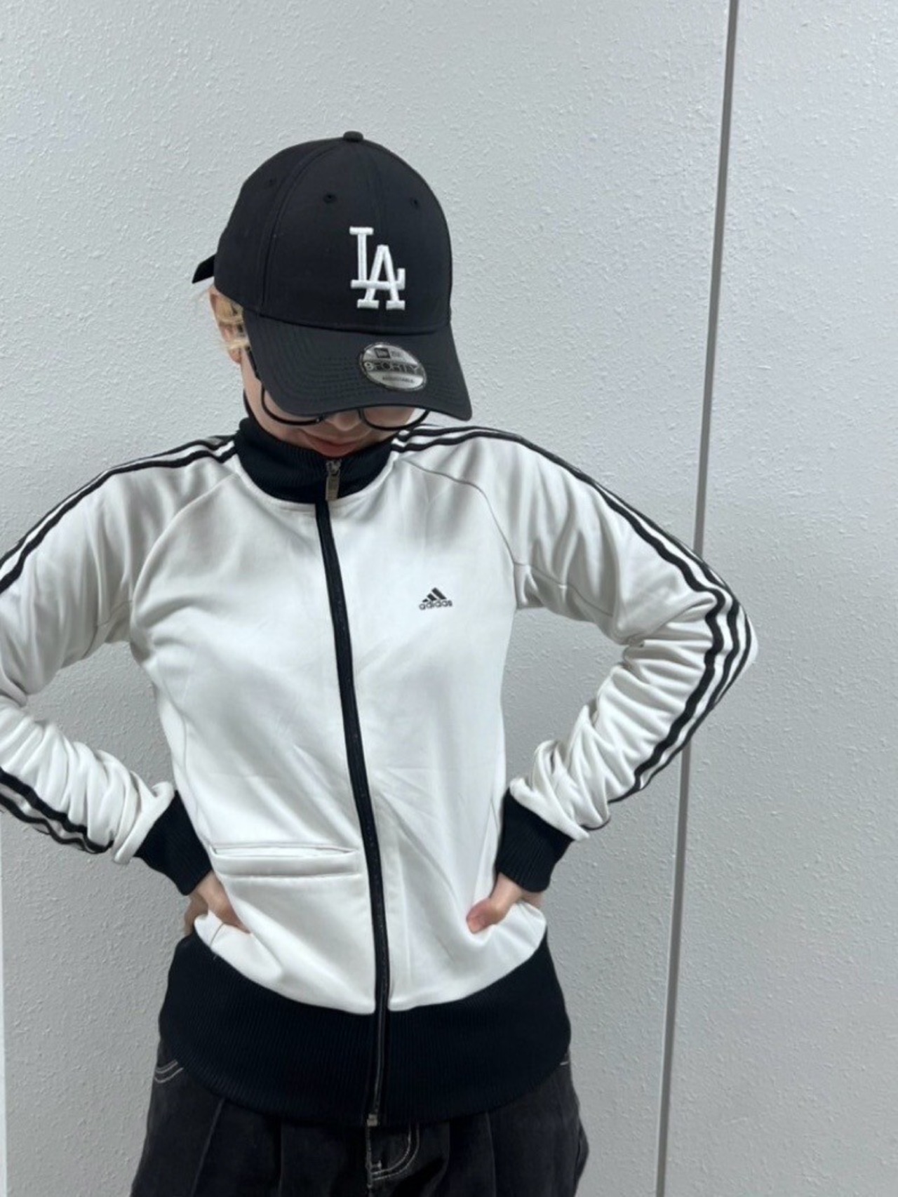 adidas トラックジャケット241003