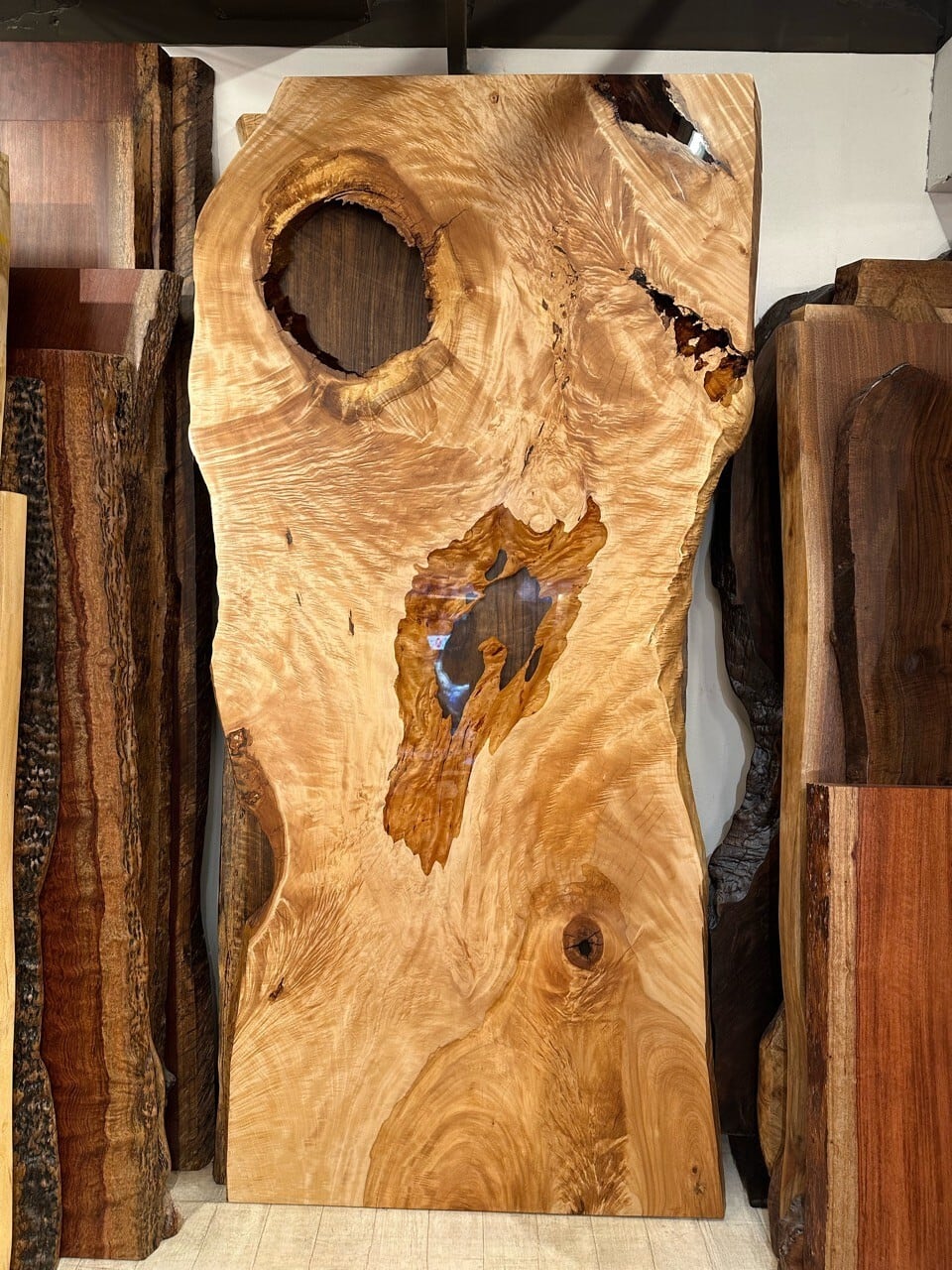 栃（トチ）_2380×1160_浅草本店_テーブル天板/レジン加工 250528