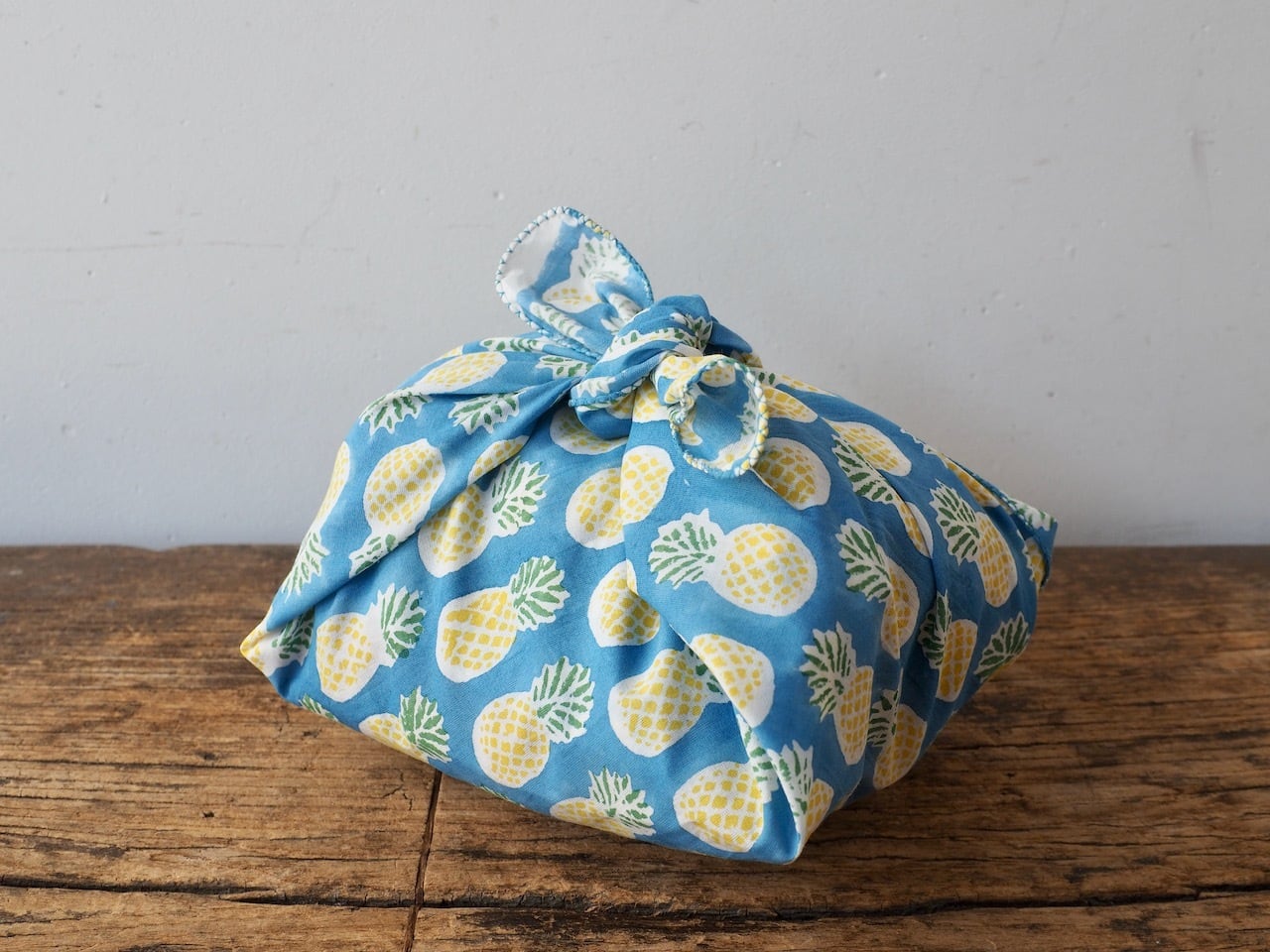 156ri050 Block Print Bandana c99 pine blue