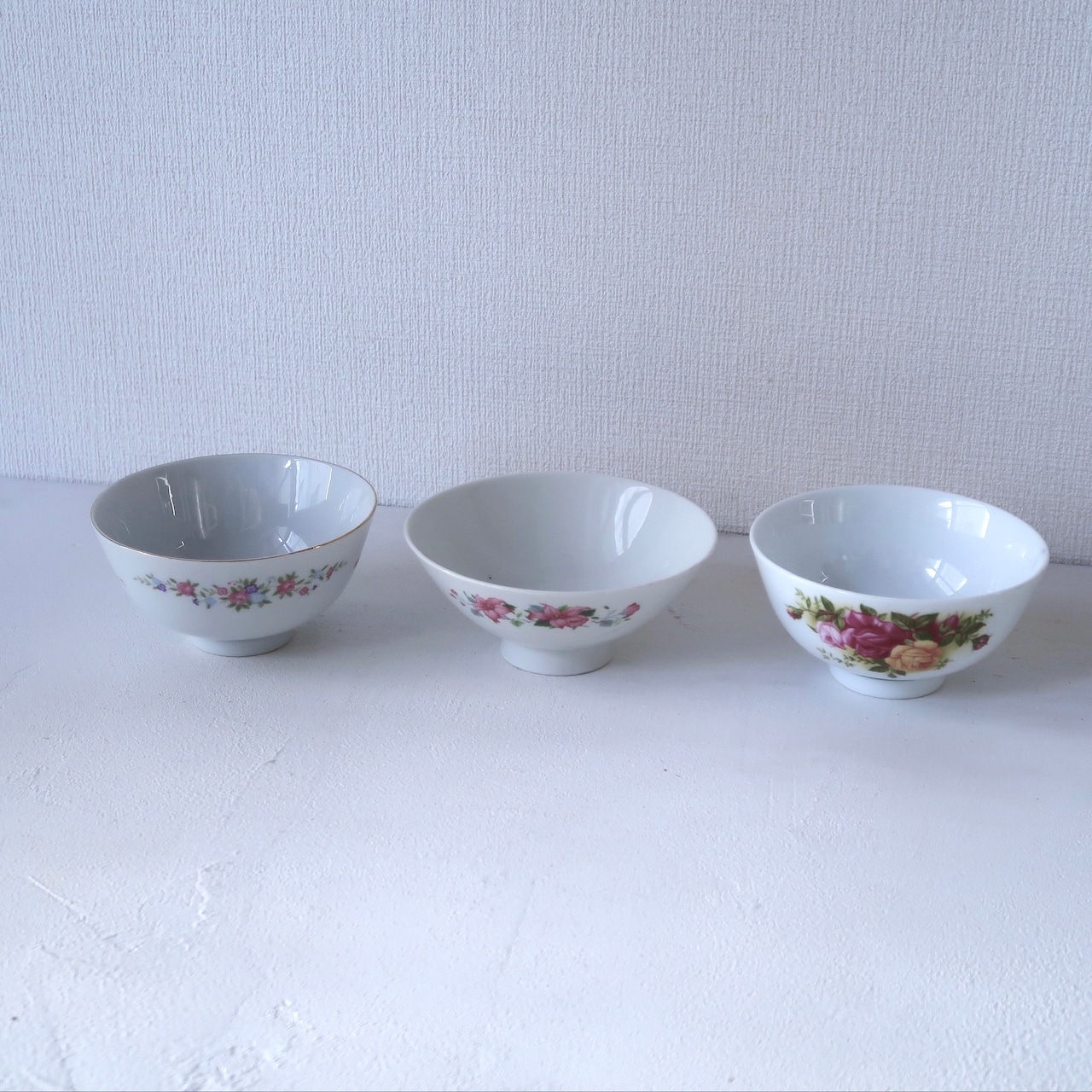 【台湾食器】花柄のお茶碗