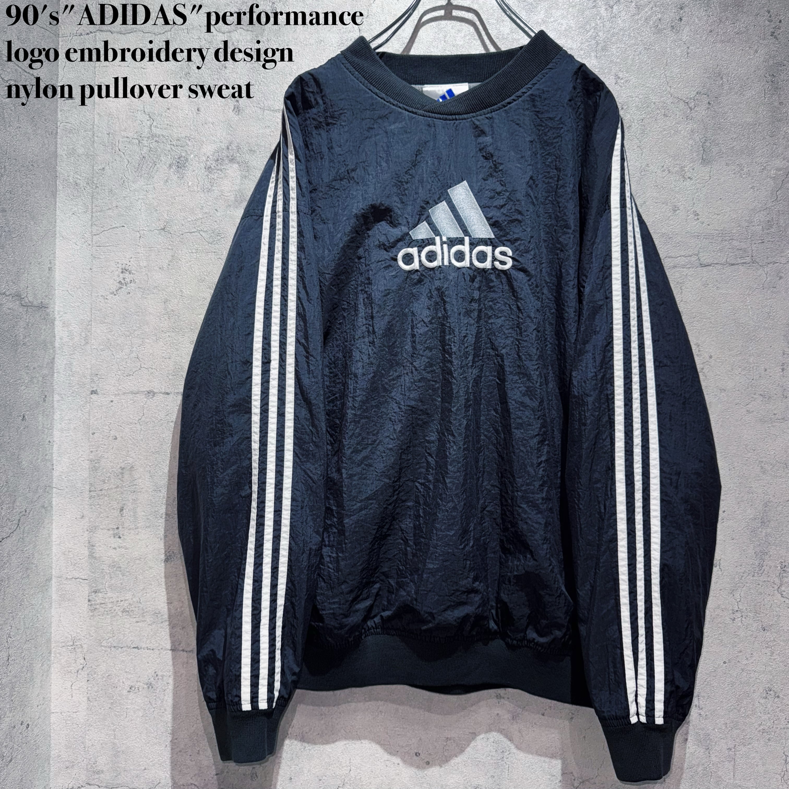 90's"ADIDAS"performance logo embroidery design nylon pullover sweat