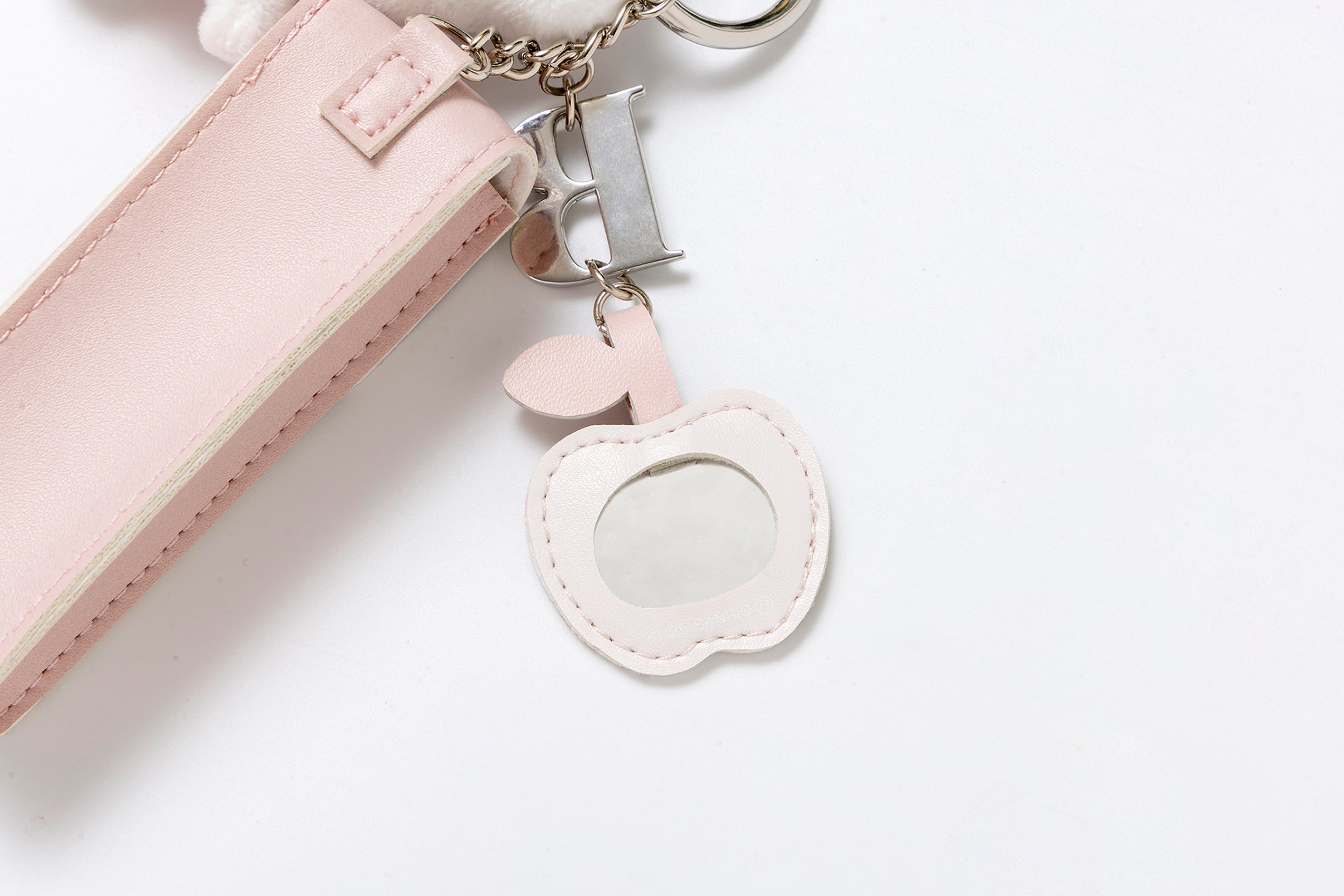 ポップアップストア限定版】ZUBORA LIP CHARM PALE PINK ver. | BRILMY