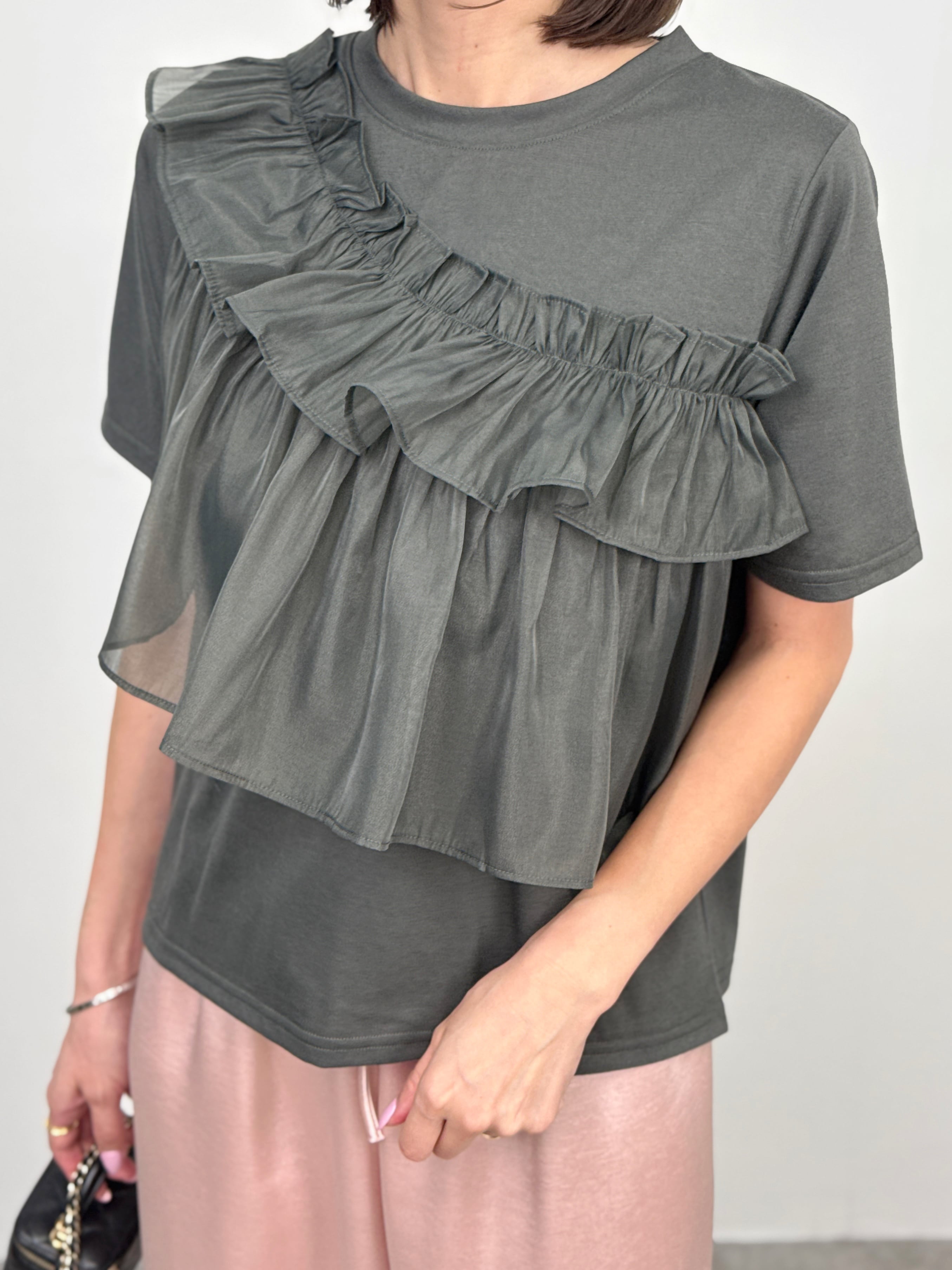 アシメフリルTシャツ