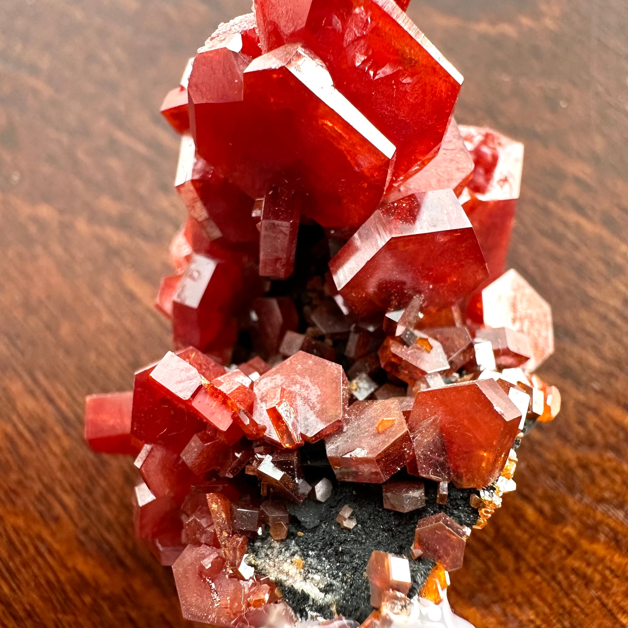 高品質　モロッコ産　バナディナイト　50g　バナジナイト　標本　② 高品質 モロッコ産 バナディナイト 50g バナジナイト 標本 ② バナジン