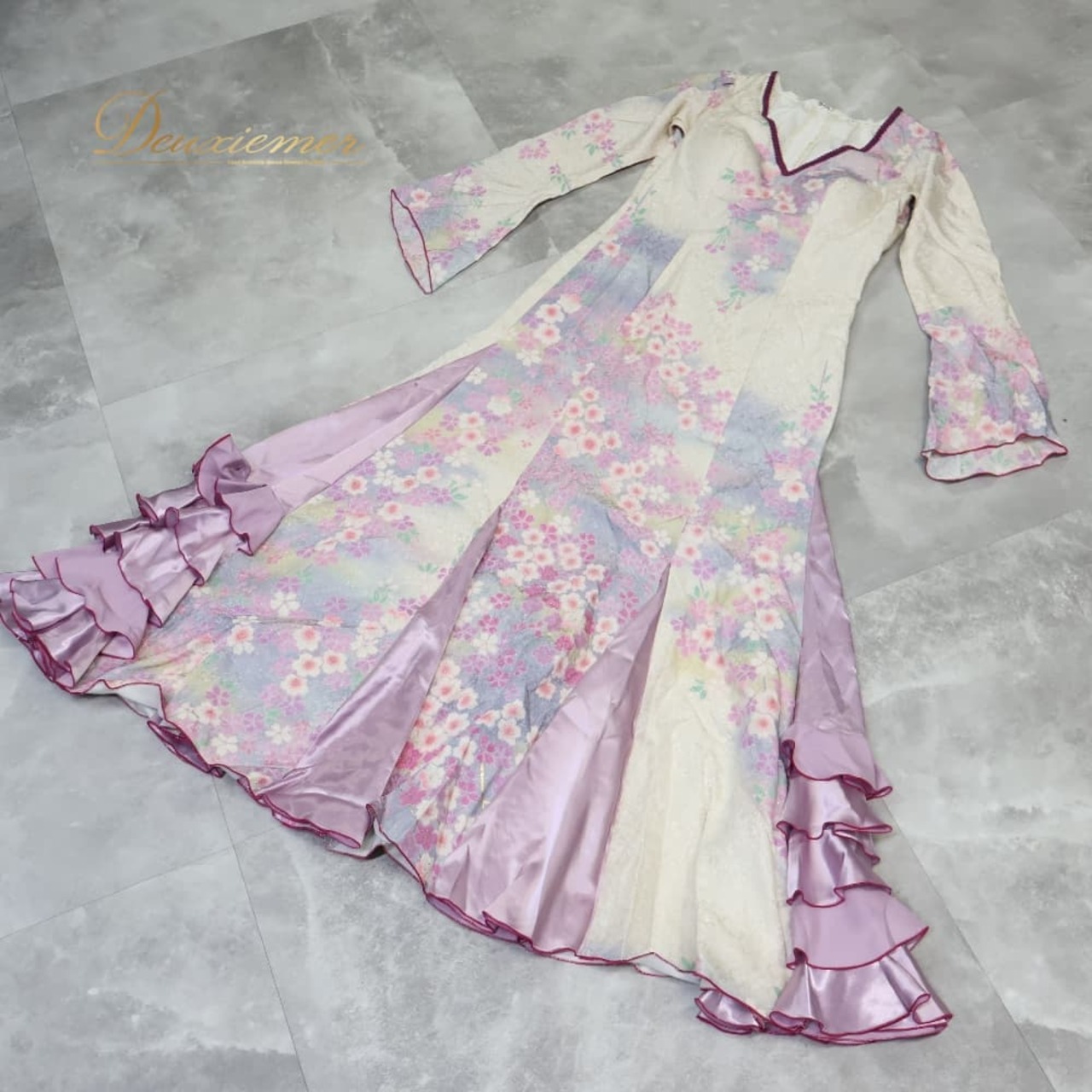 フラメンコ 衣装 Atelier Prima アトリエプリマ ドレス ワンピース ホワイト系 花 花柄 ボランテ フリル シージョ ピキージョ 白 紫 緑 かわいい 上品 長袖 ダンス衣装 イベント ステージ ラメ キラキラ パープル系 ピンク系 グリーン系 フラメンコドレス 白ドレス 花柄ドレス 長袖ドレス ステージ衣装 発表会衣装 舞台衣装 演奏会衣装 レッスン衣装 ダンスワンピース フリル袖 ラメ入り きらきら プリマドレス ボランテ風 ひらひら ピキージョ風 セット風 トップス風 アクセント 紫系