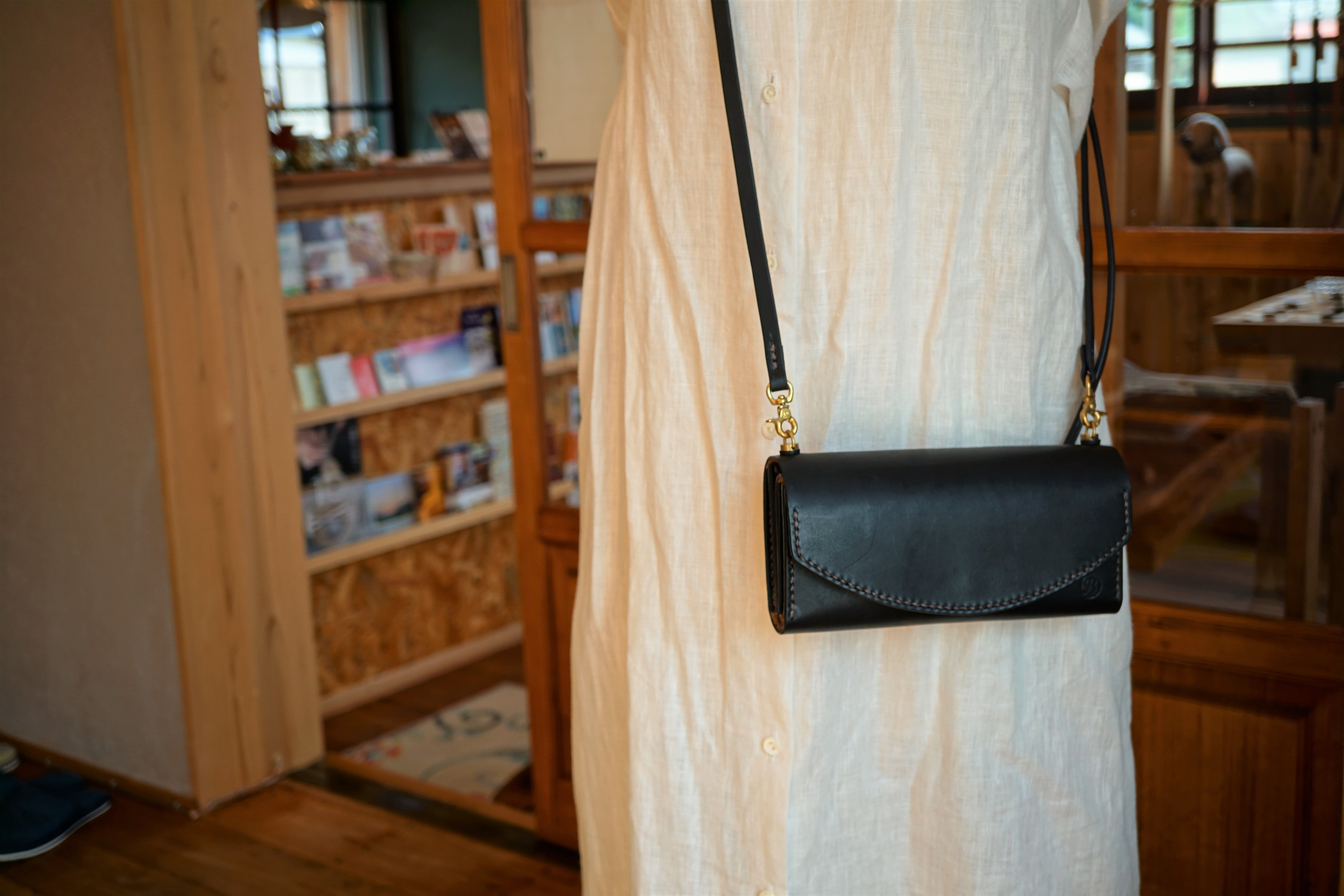 ショルダーバッグ | 革細工とニュージーランド雑貨のお店 BLESS online