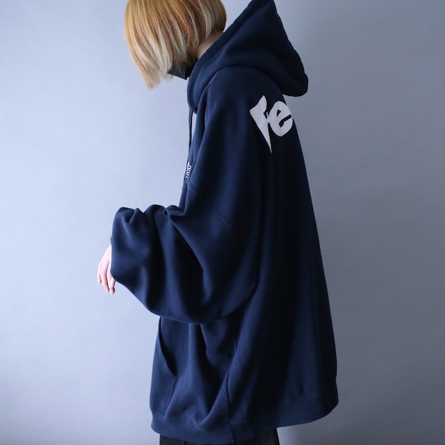 "FedEx" super over silhouette front and back printed sweat parka