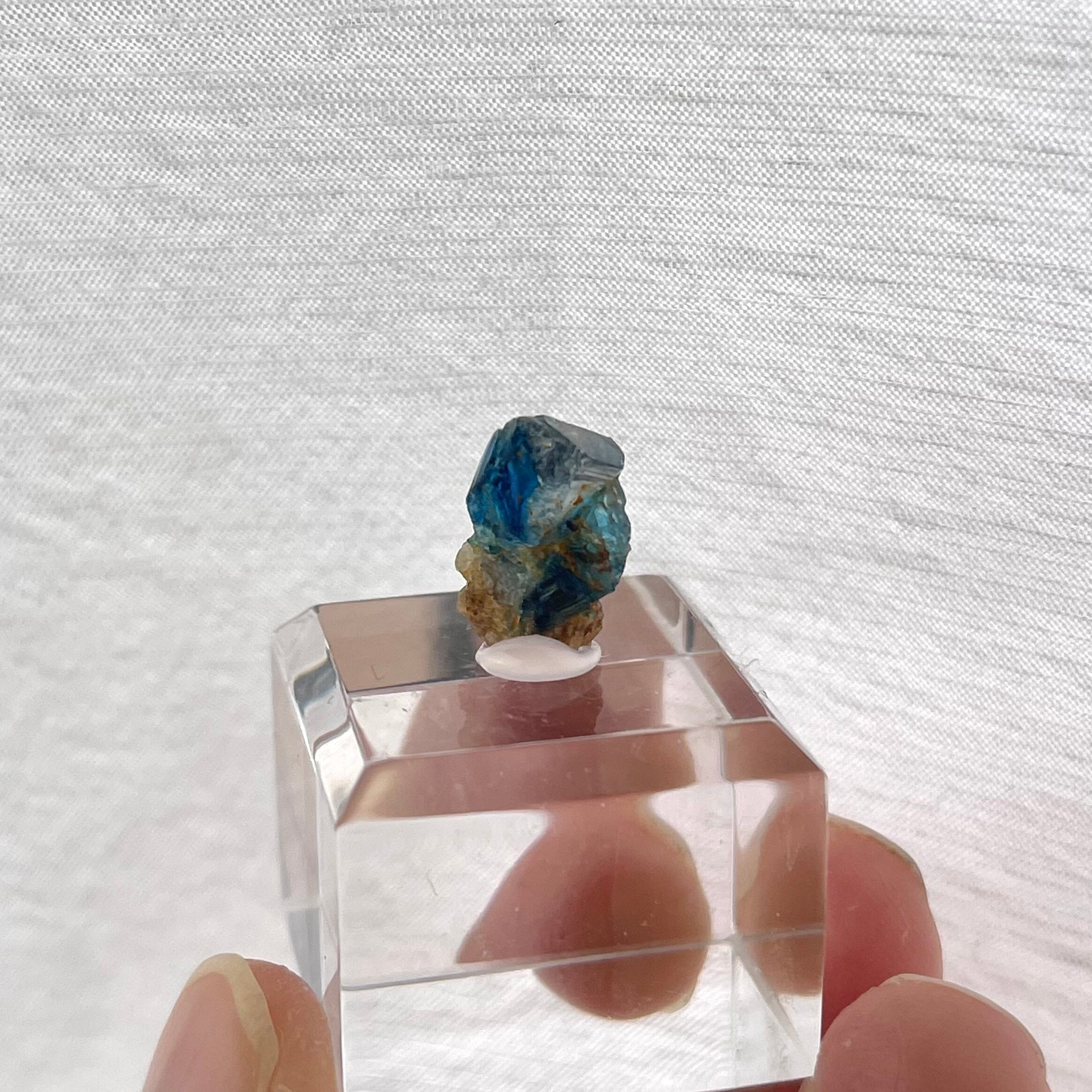 【穴あき】ジンバブエ産のユークレース（Euclase） 穴あき】ジンバブエ産のユークレース（Euclase） 【公式通販】