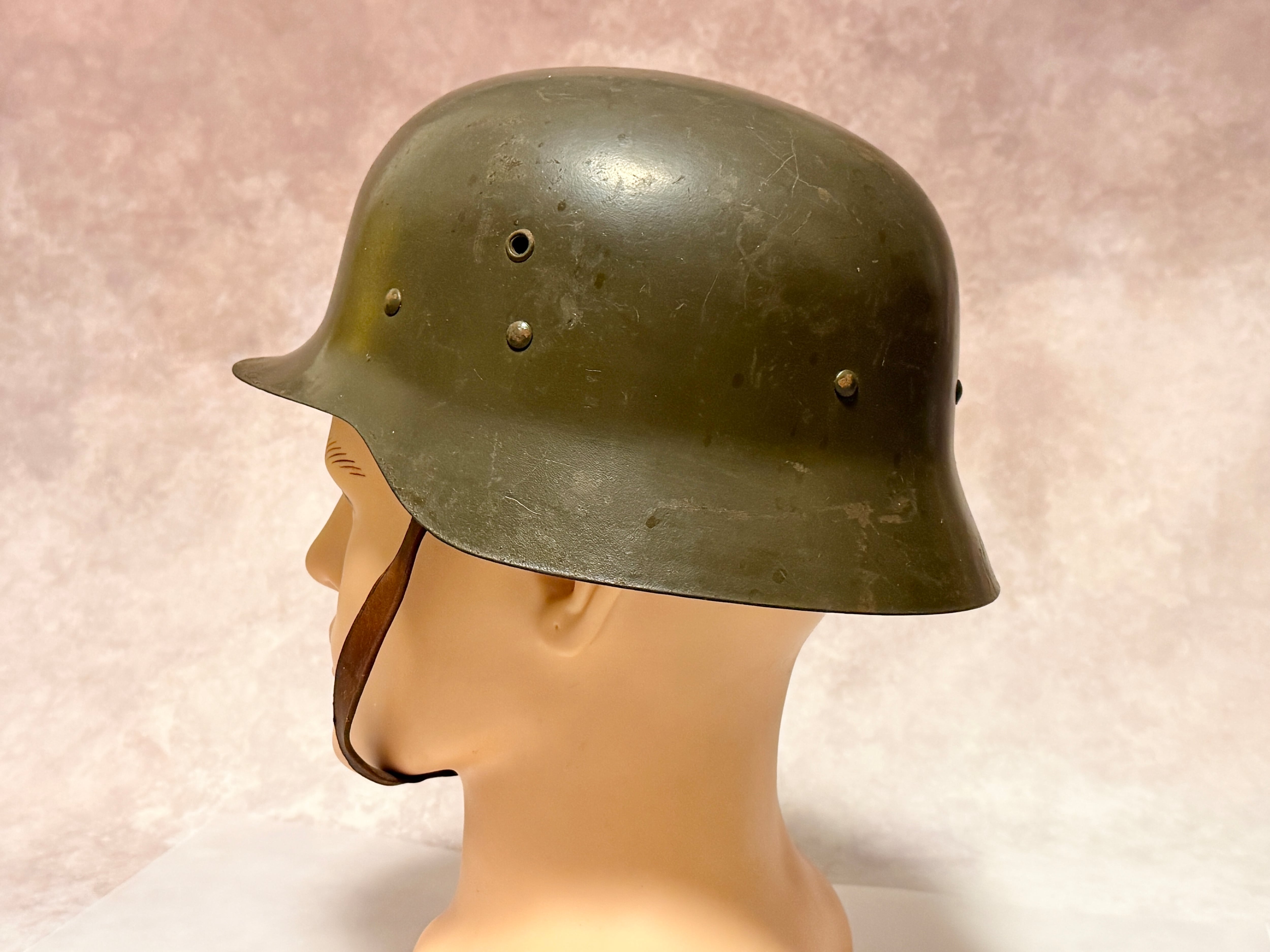 実物】WWII 1942年製スペイン陸軍 M42スチールヘルメット（Casco