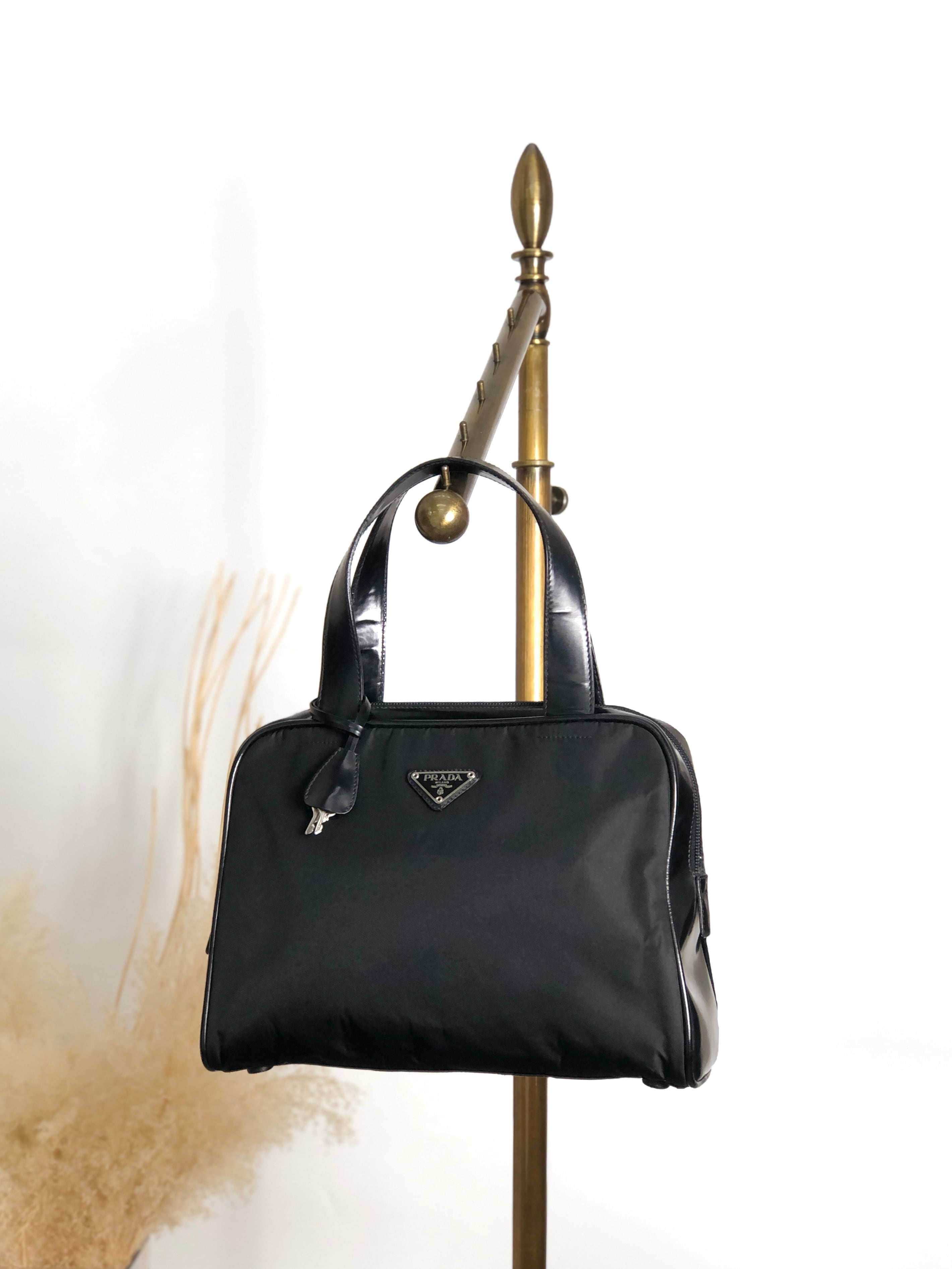PRADA プラダ ハンドバッグ ブラック トライアングルロゴ ナイロン ミニボストン vintage ヴィンテージ オールド 3er6ru