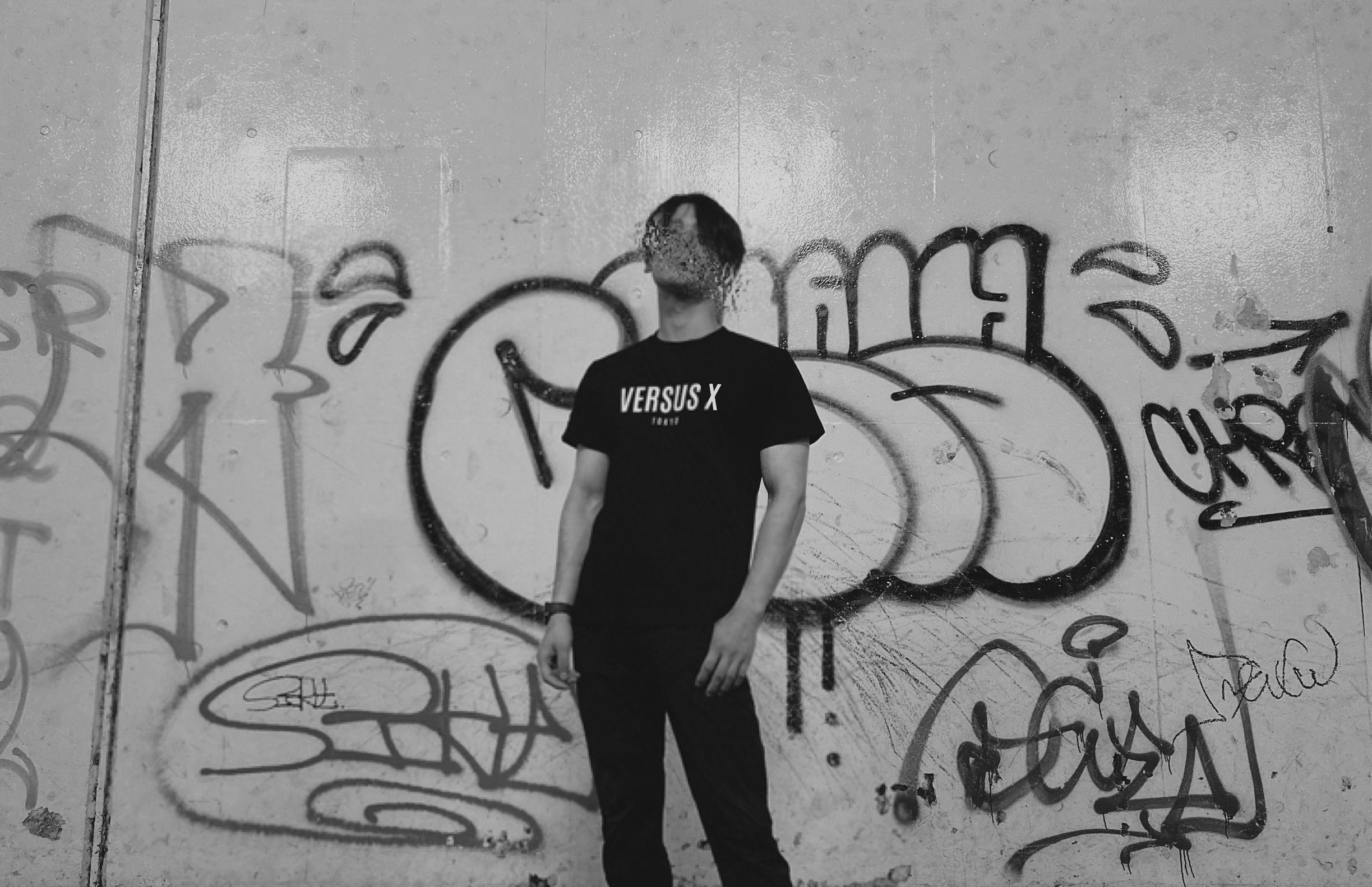 ブランドロゴTシャツ（BLACK）ver.2.0 | FITNESS VERSUS X