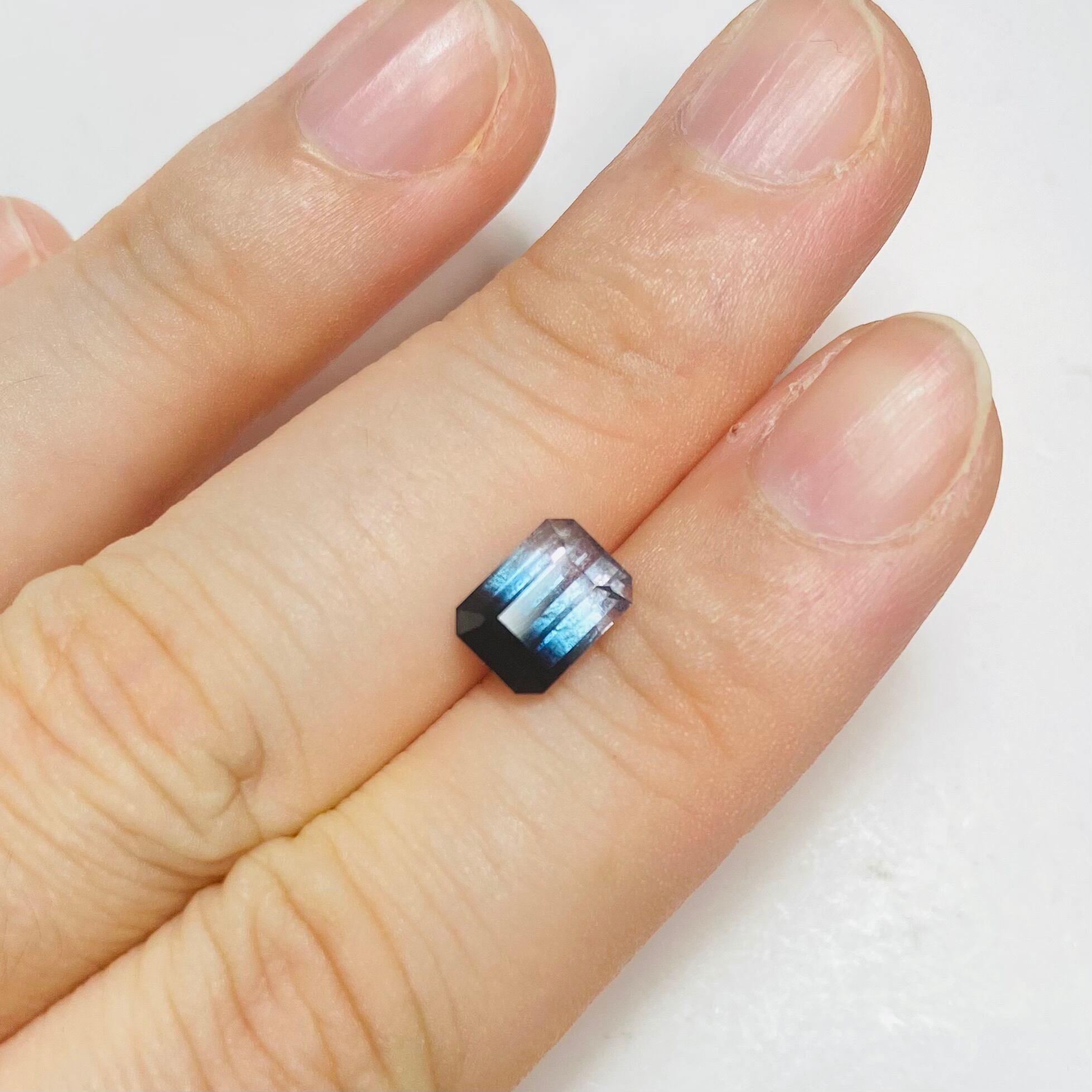 秋の夜長の澄んだ夜空 バイカラートルマリン