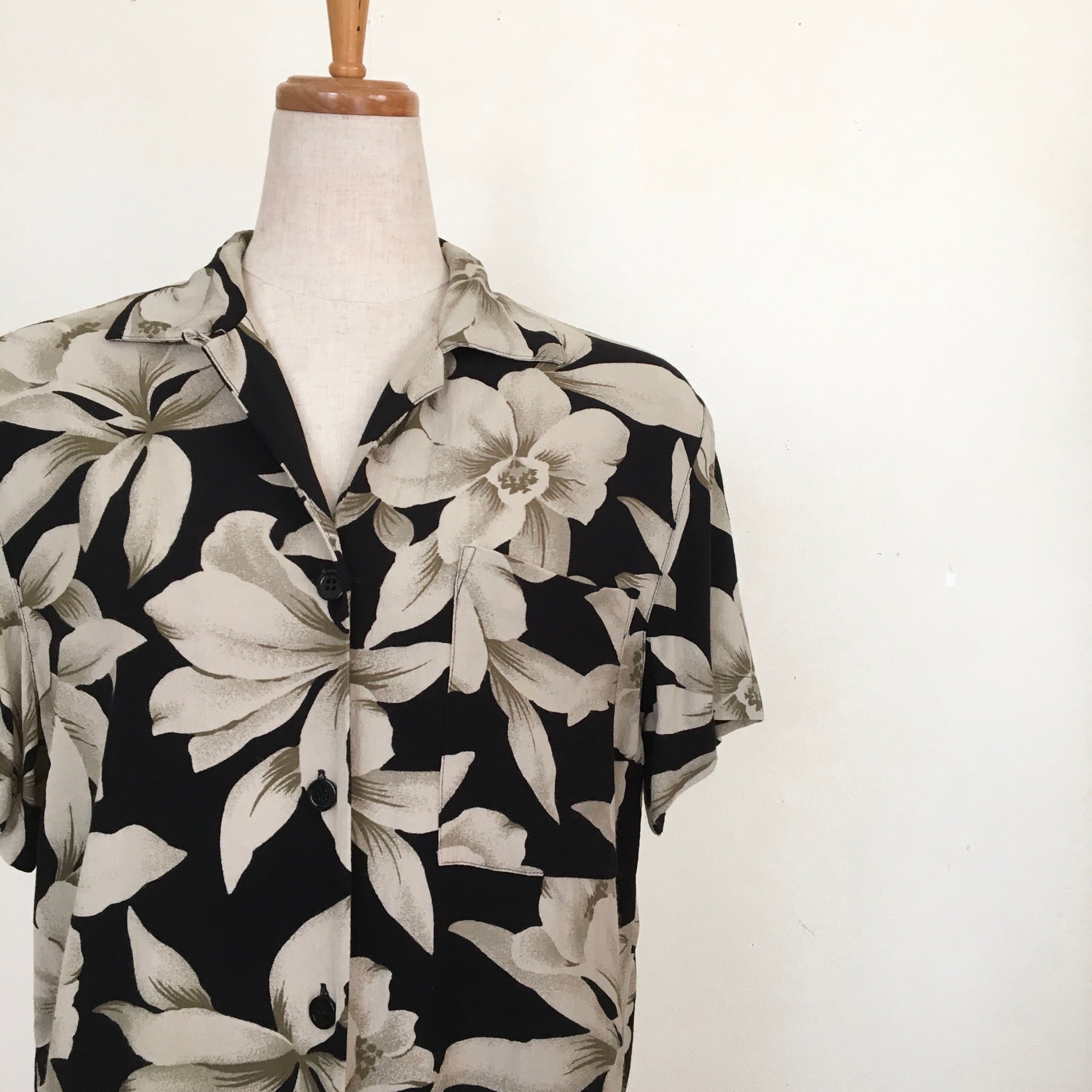 Open collar rayon shirt