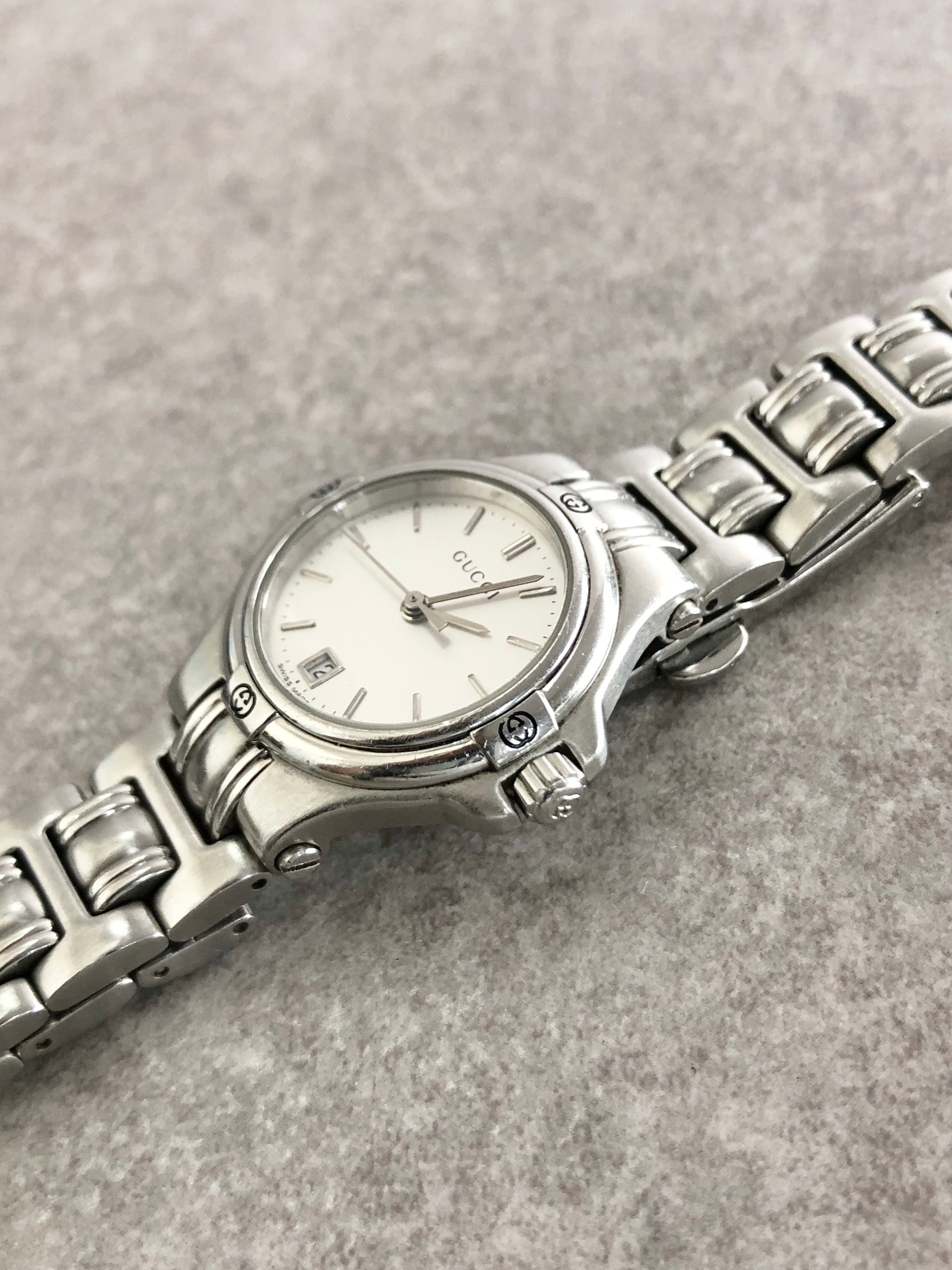 GUCCI グッチ 腕時計 シルバー GG ステンレススチール 9040L vintage