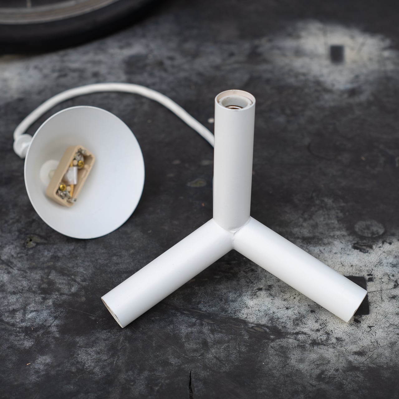 IDEE molecule White | トリノス-torinoth- | 新宿区神楽坂の