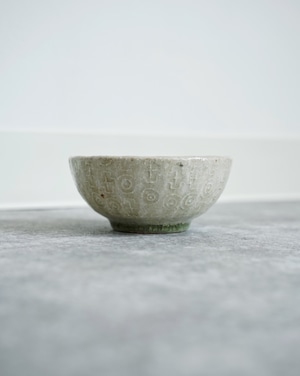 灰釉印花飯碗 / 雪ノ浦裕一