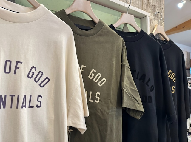 ESSENTIALSエッセンシャルズアーチロゴ半袖Tシャツ