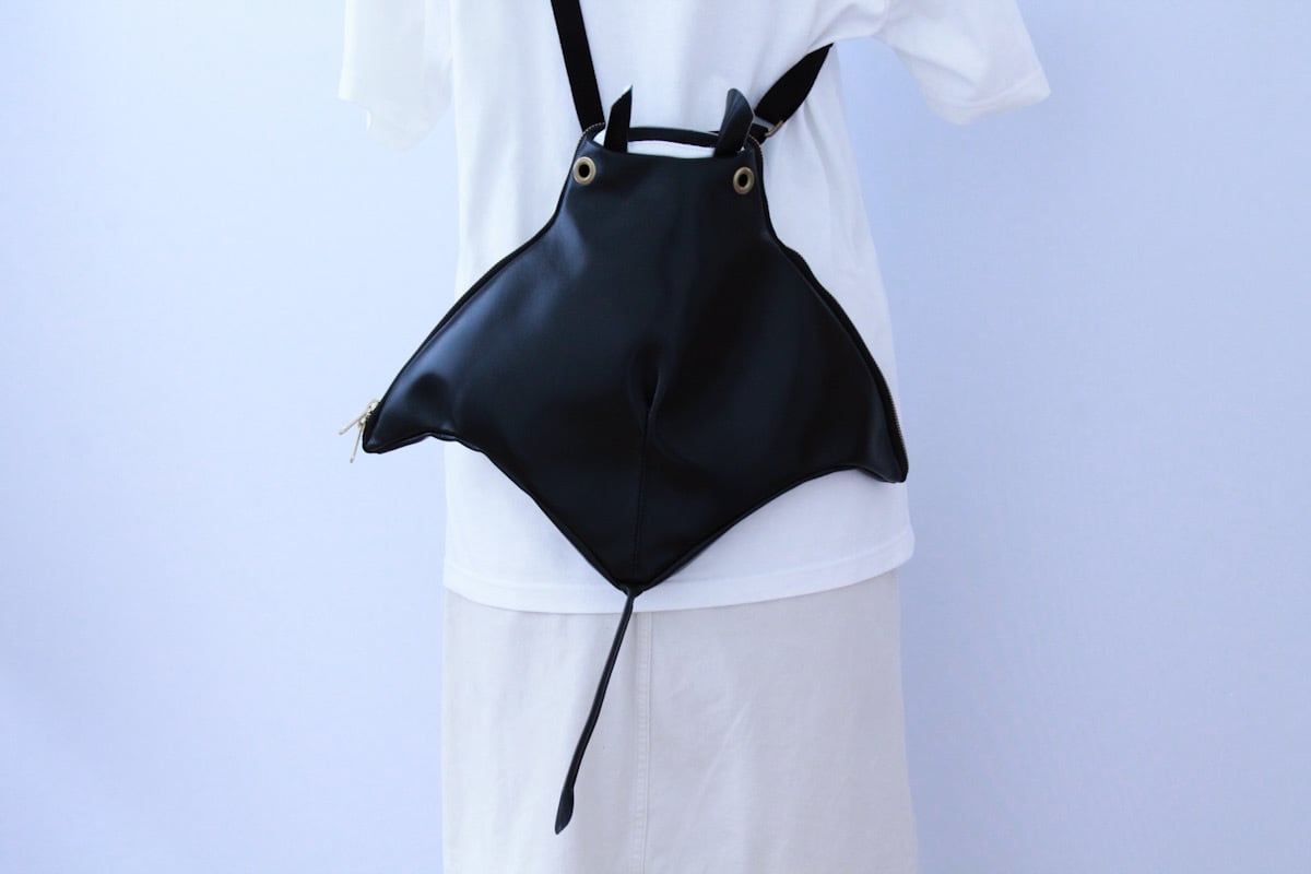 2025年12月11日20時再販予定】優雅に泳ぐ【イトマキエイバッグ