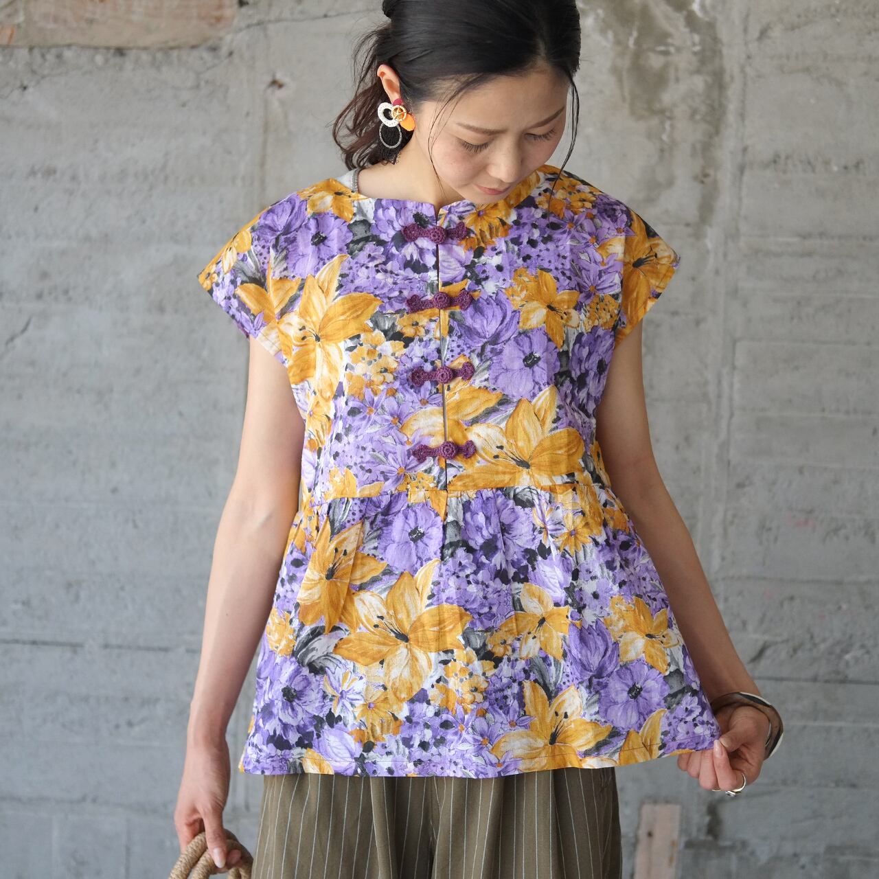 チャイナボタン裾フレアブラウス(22s-13)パープル