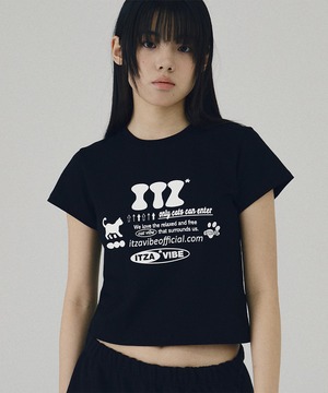 [ITZABIVE] ITZ OFFICIAL LOGO CROP T SHIRT - BLACK 正規品 韓国ブランド 韓国通販 韓国代行 韓国ファッション イッザバイブ 日本 店舗