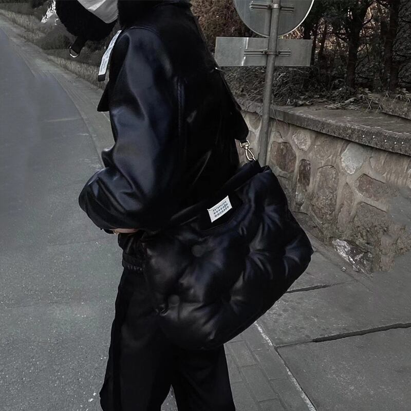 beauty&youthフェイクレザー ビッグショルダーバッグ ブラック BEAUTY&YOUTH UNITED ARROWS（ビューティーアンドユース