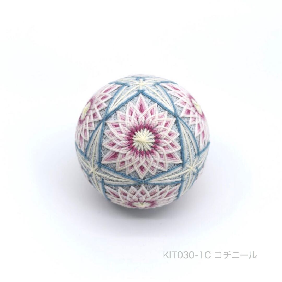 手まりキット「四つ葉と菊」（テキストあり）_KIT030-1 | 讃岐かがり