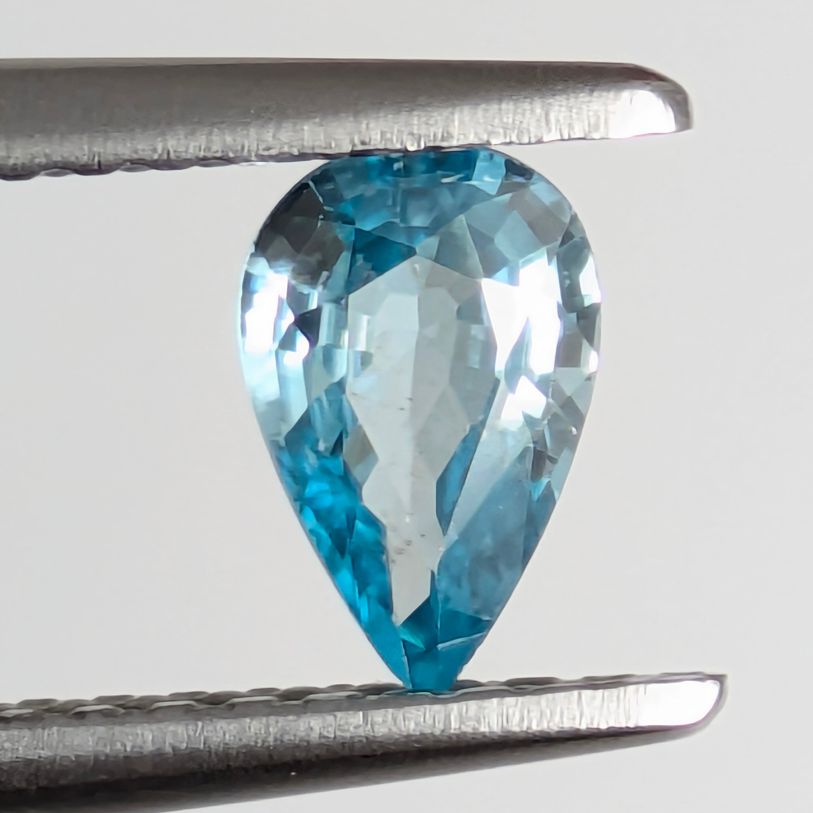 ブルージルコンルース【0.50ct】PRO208685 | Gem's Subculture
