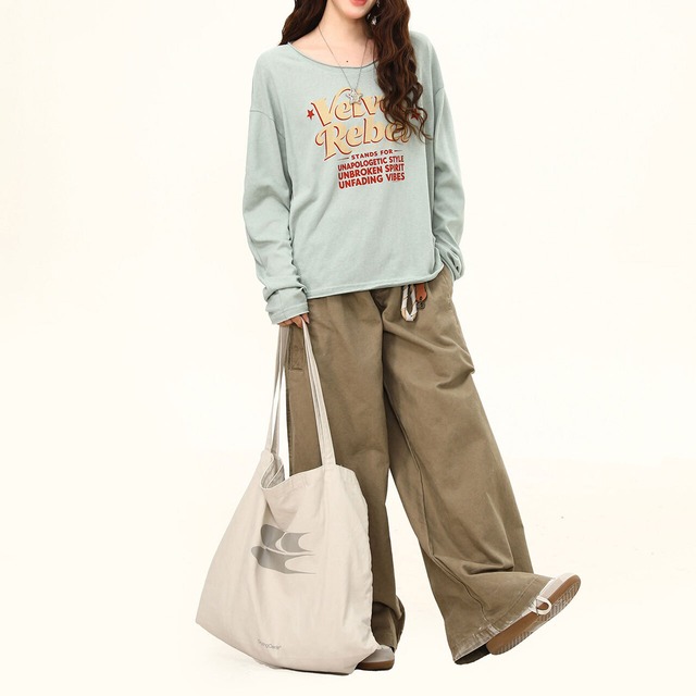 レトロレタリングプリントロングスリーブTシャツ 1col   R02770