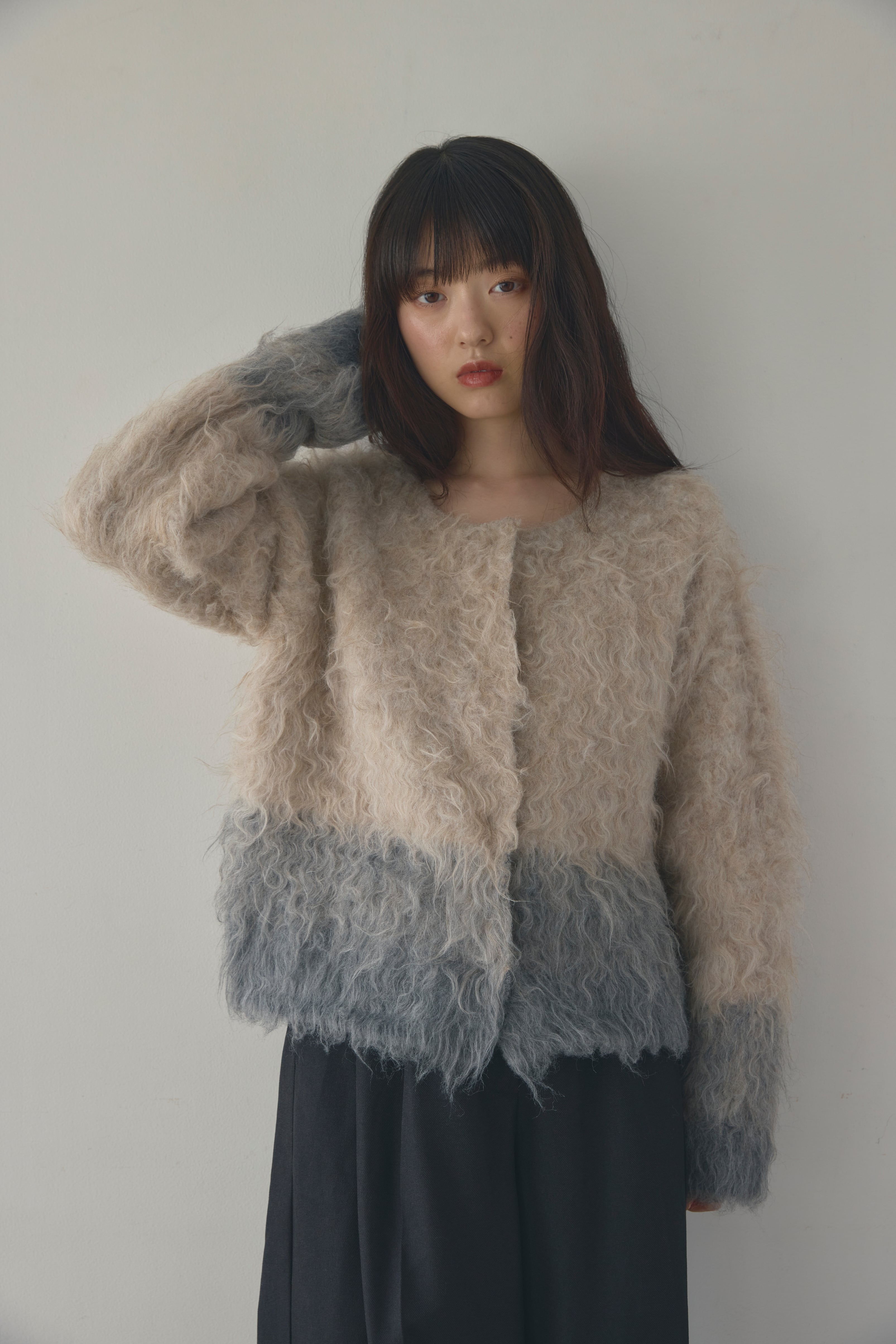AM571000 foggy shaggy knit cardigan
