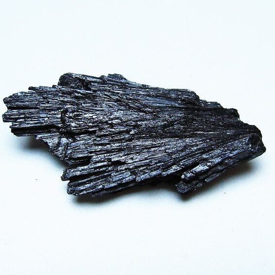 ブラック カイヤナイト 原石 一点物 171-7488