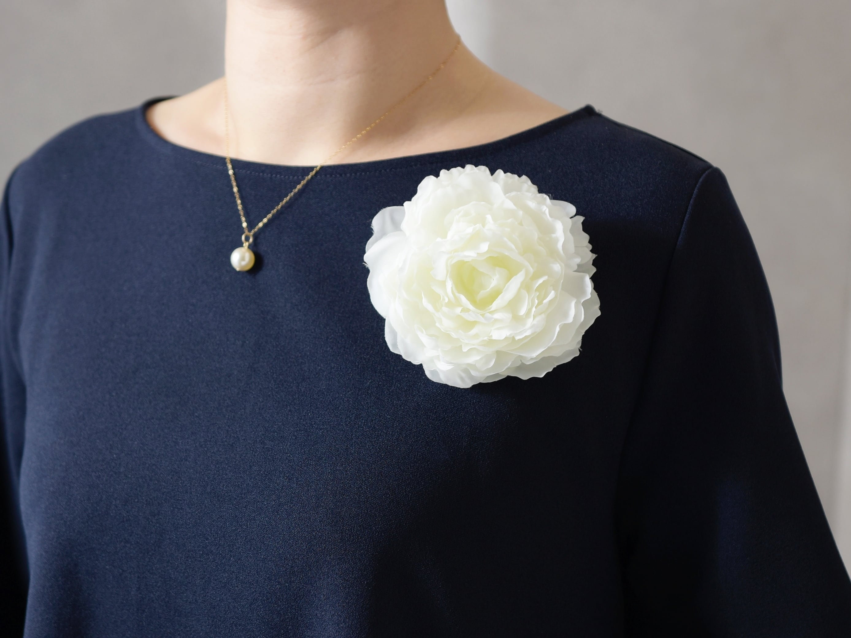 【コサージュ】大輪の芍薬/華やかで繊細な白いお花(セットに変更可能)